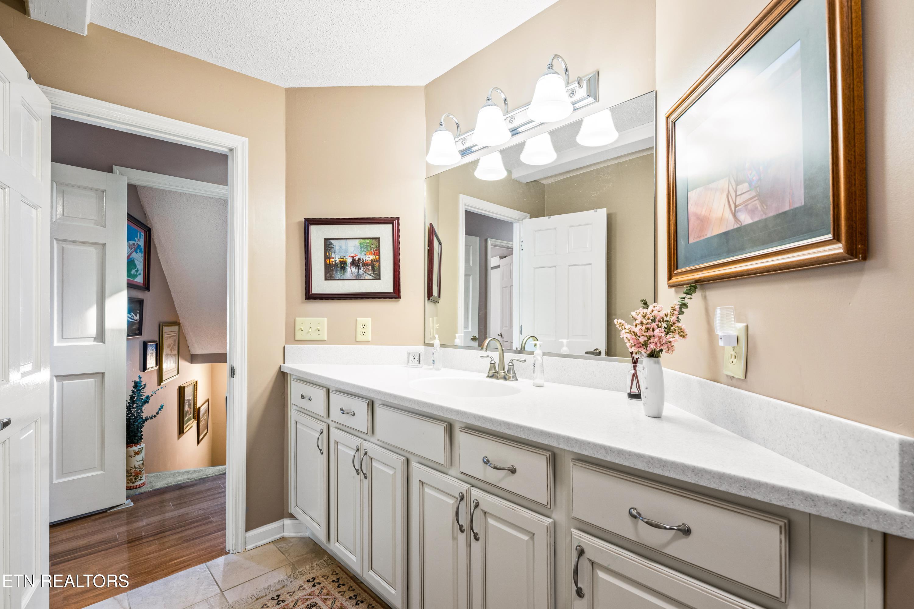 639 Deerwood Lane Lafollette TN 37766