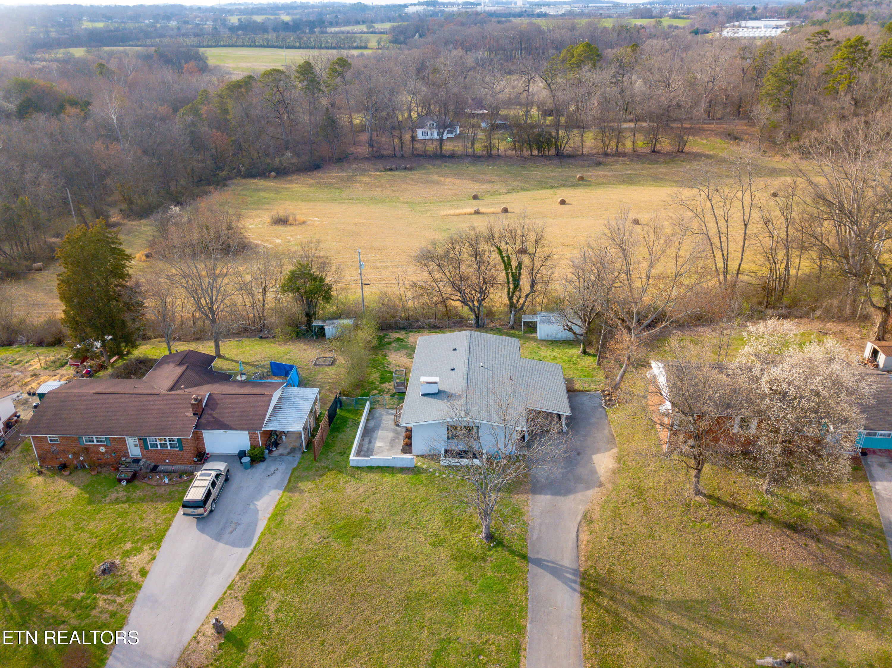 2807 Thomas Drive Maryville TN 37804