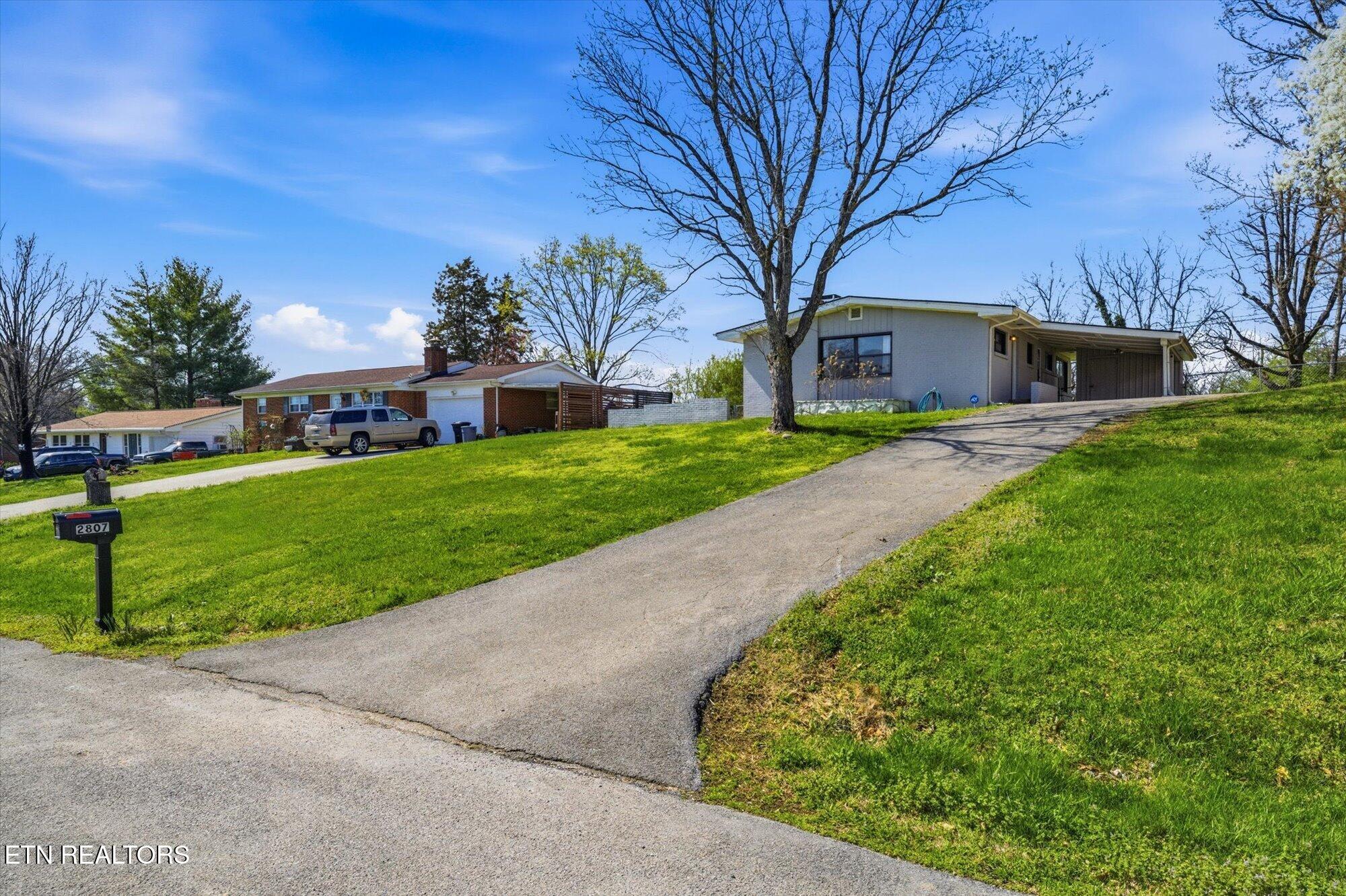 2807 Thomas Drive Maryville TN 37804