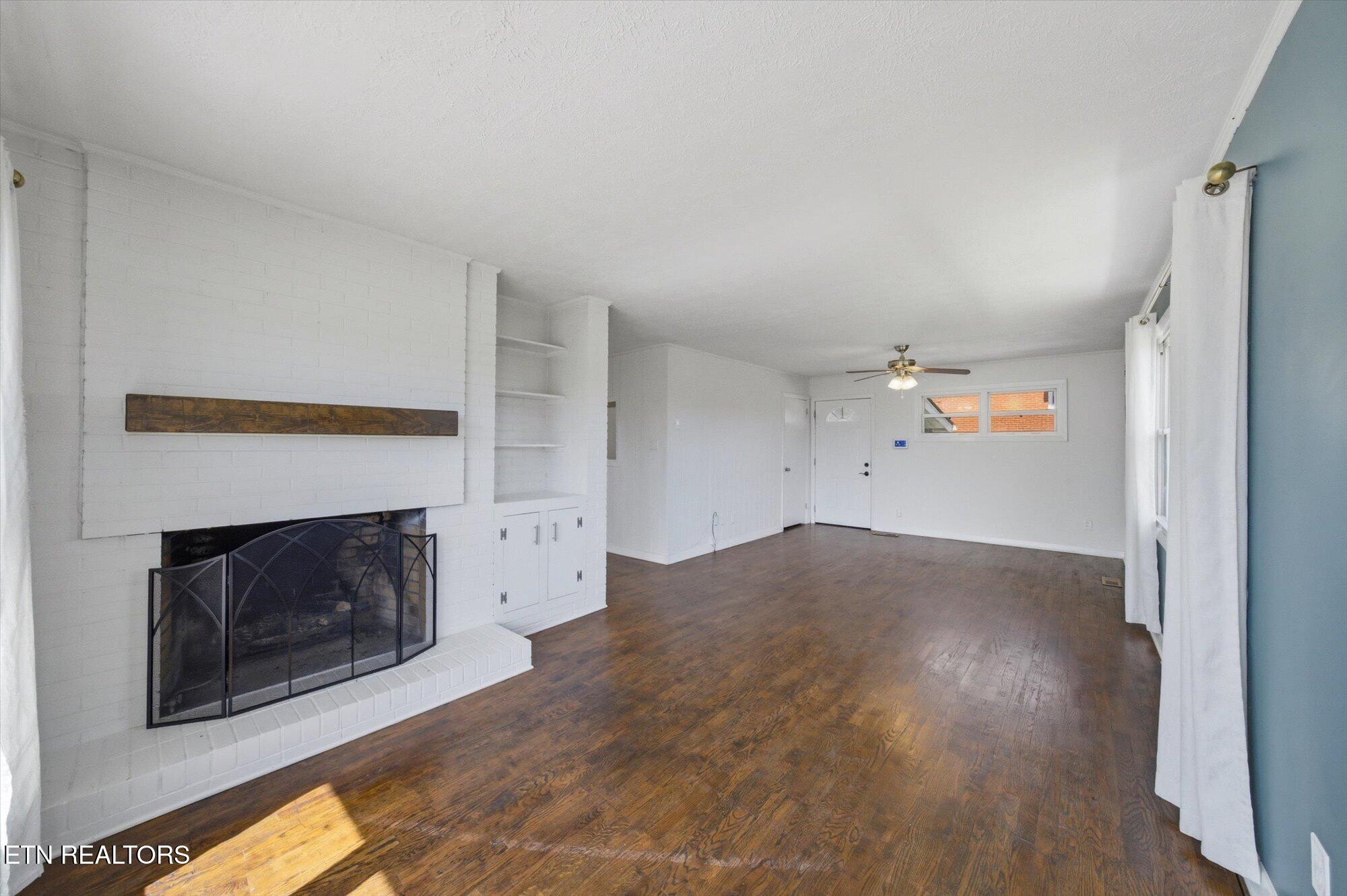 2807 Thomas Drive Maryville TN 37804