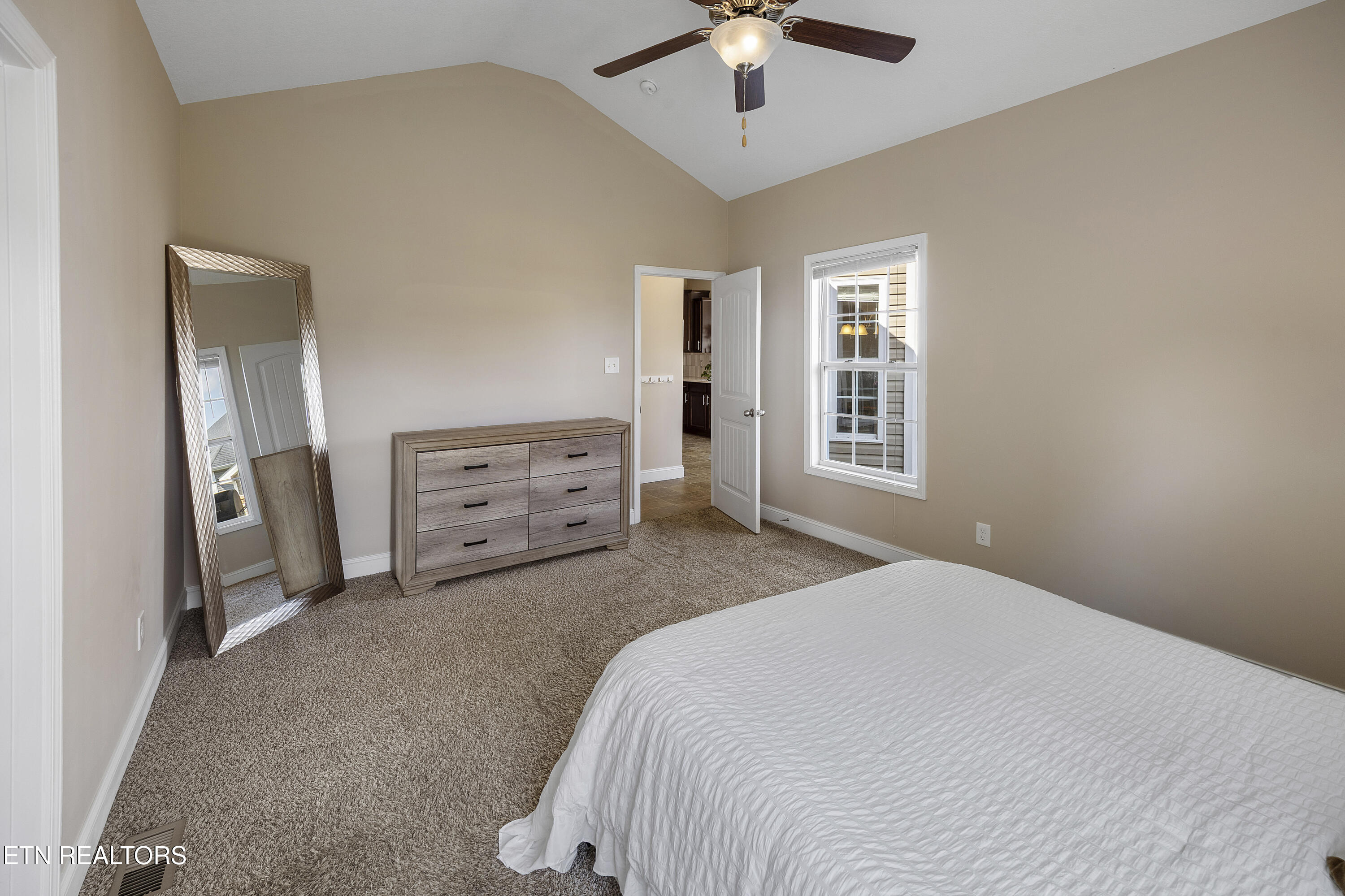 7029 Banyon Wood Lane Knoxville TN 37920
