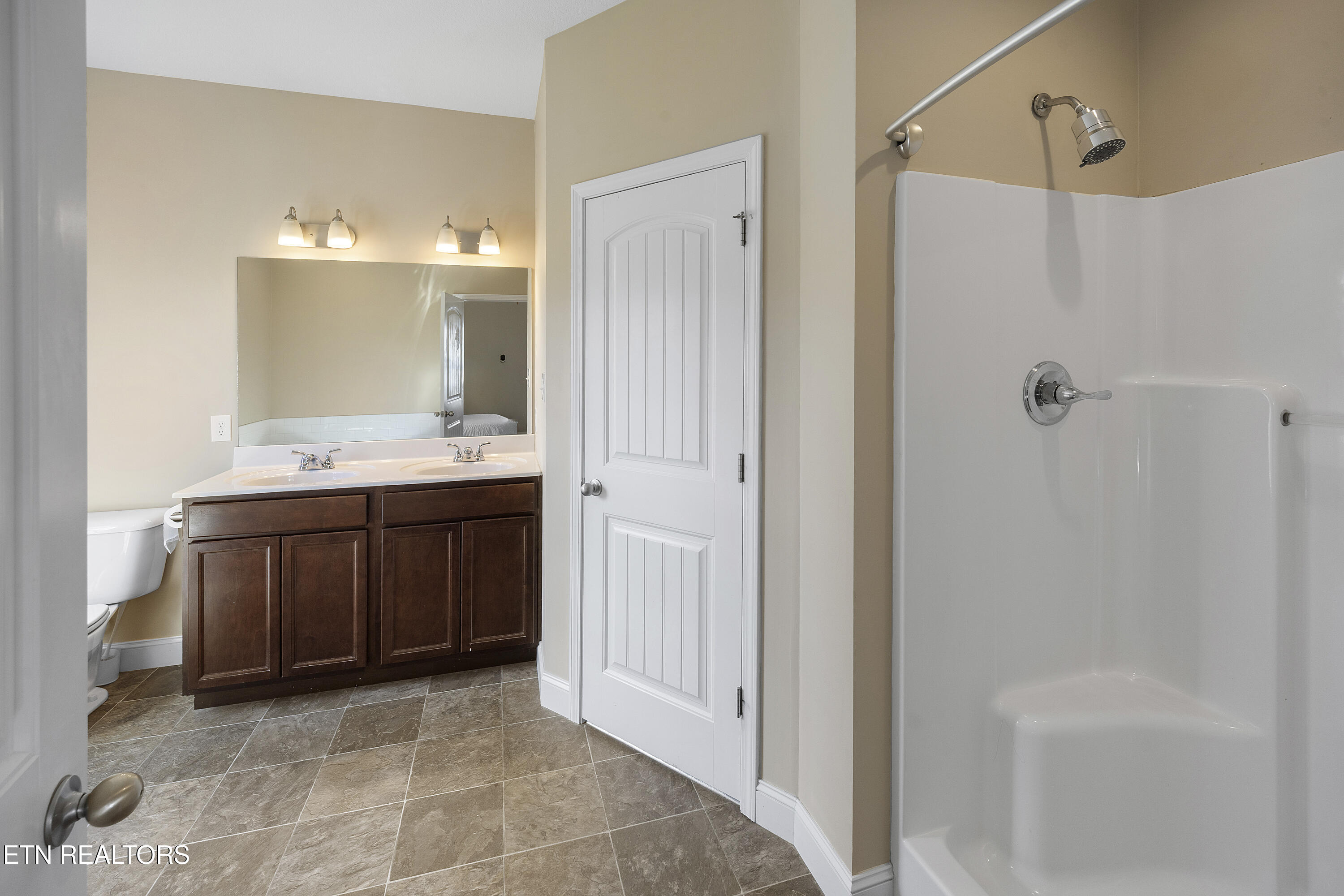 7029 Banyon Wood Lane Knoxville TN 37920