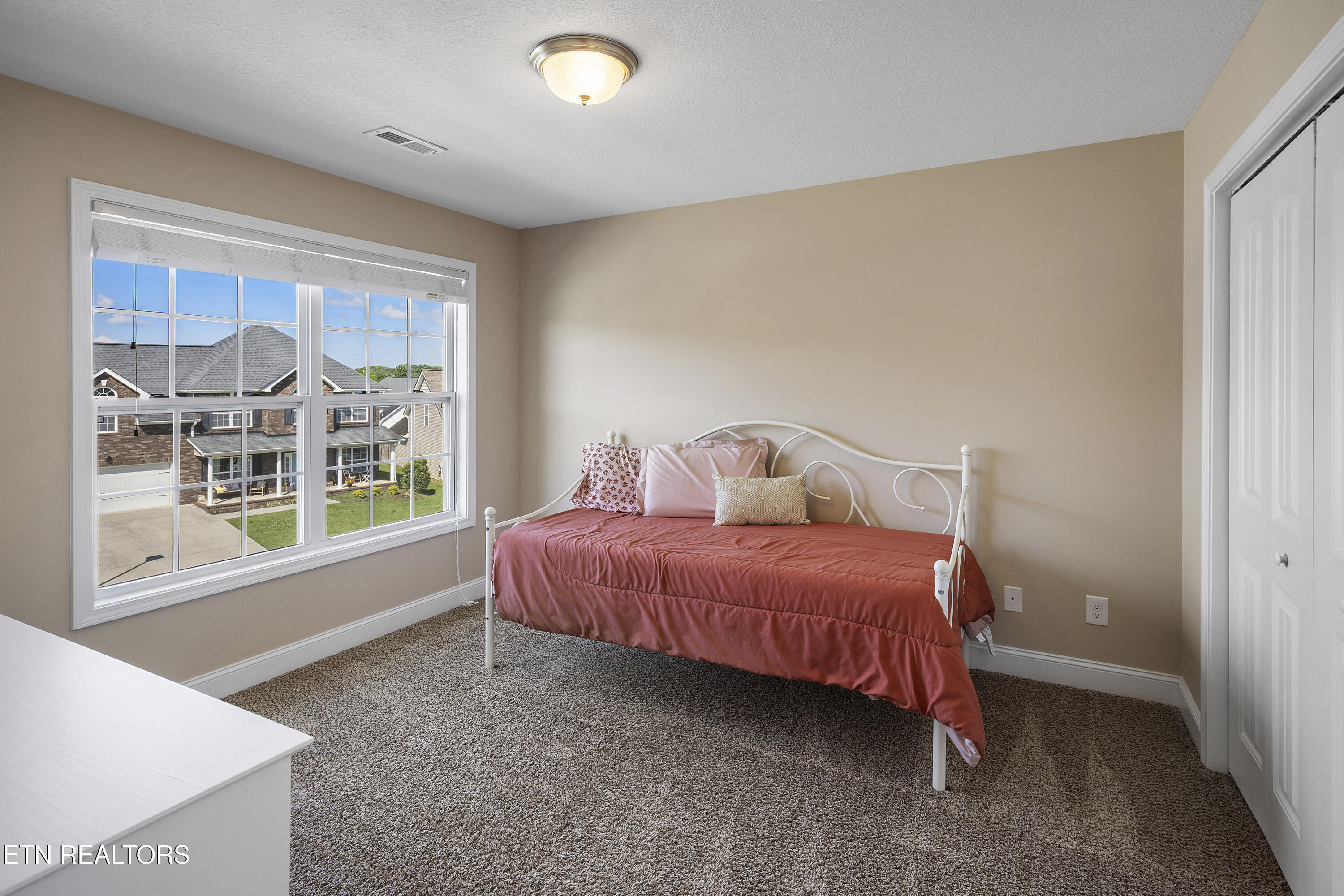 7029 Banyon Wood Lane Knoxville TN 37920