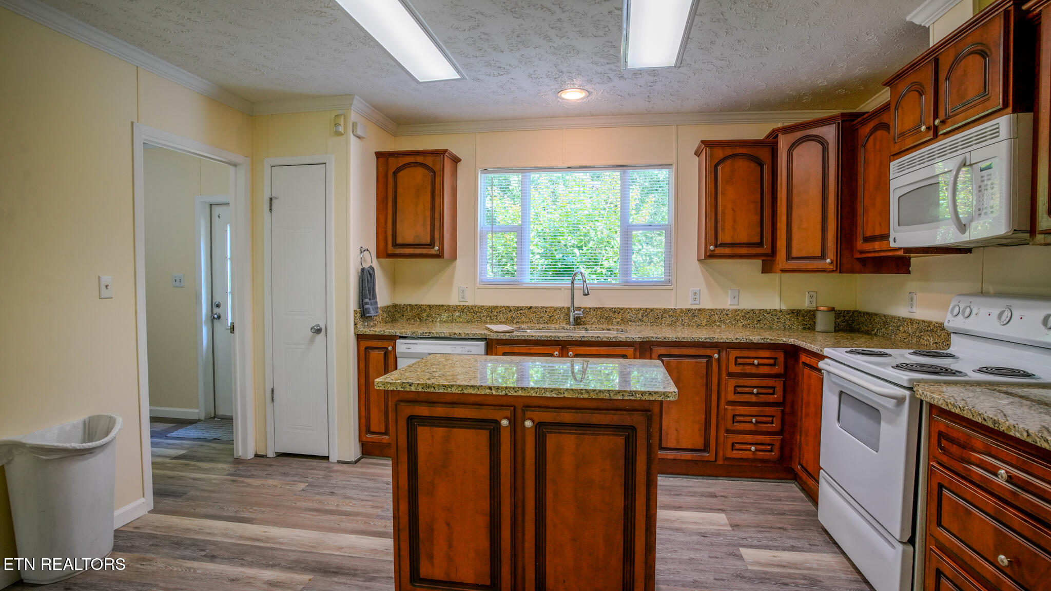 237 Hunters Ridge Way Seymour TN 37865