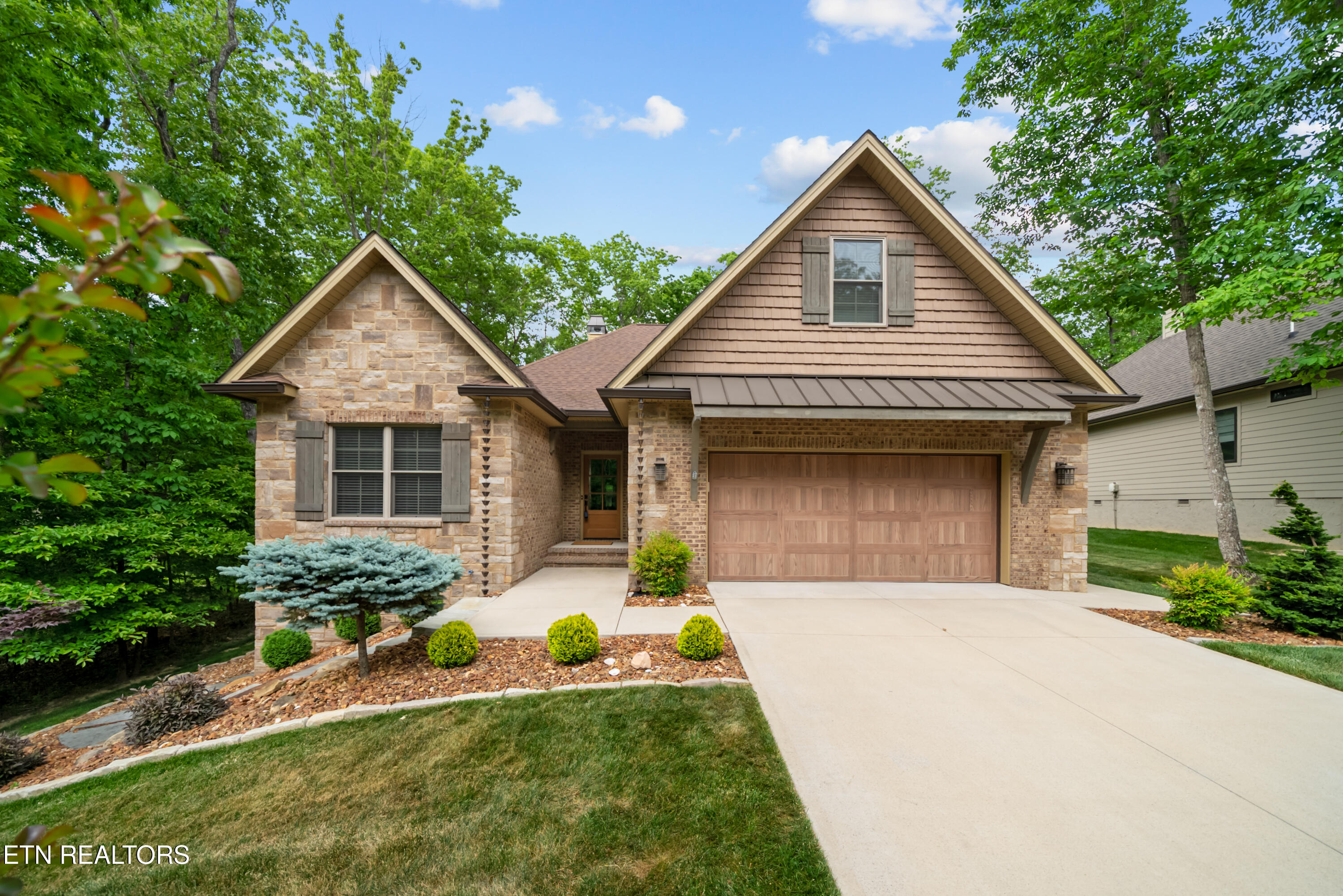 51 Oak Leaf Circle Fairfield Glade TN 38558