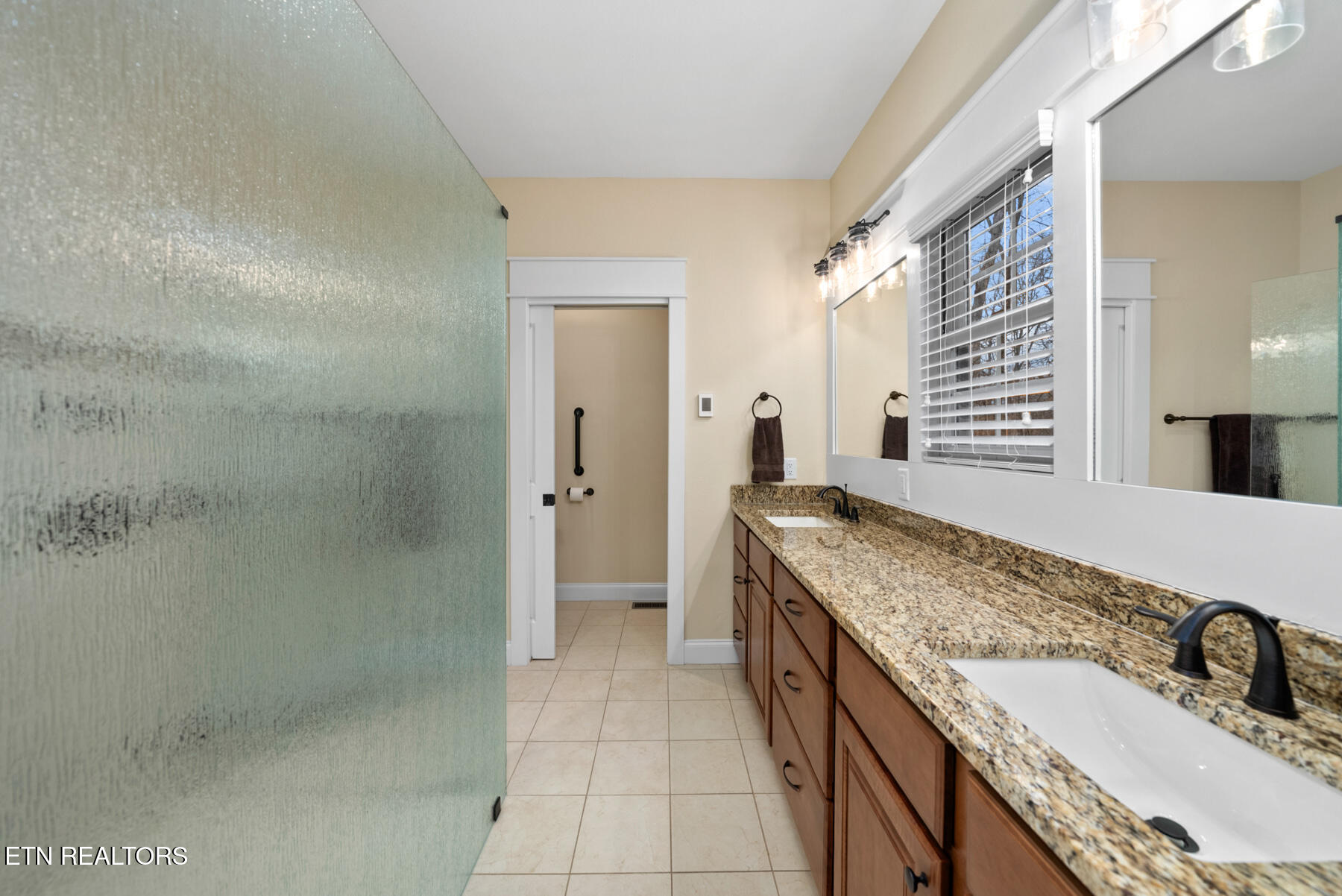 51 Oak Leaf Circle Fairfield Glade TN 38558
