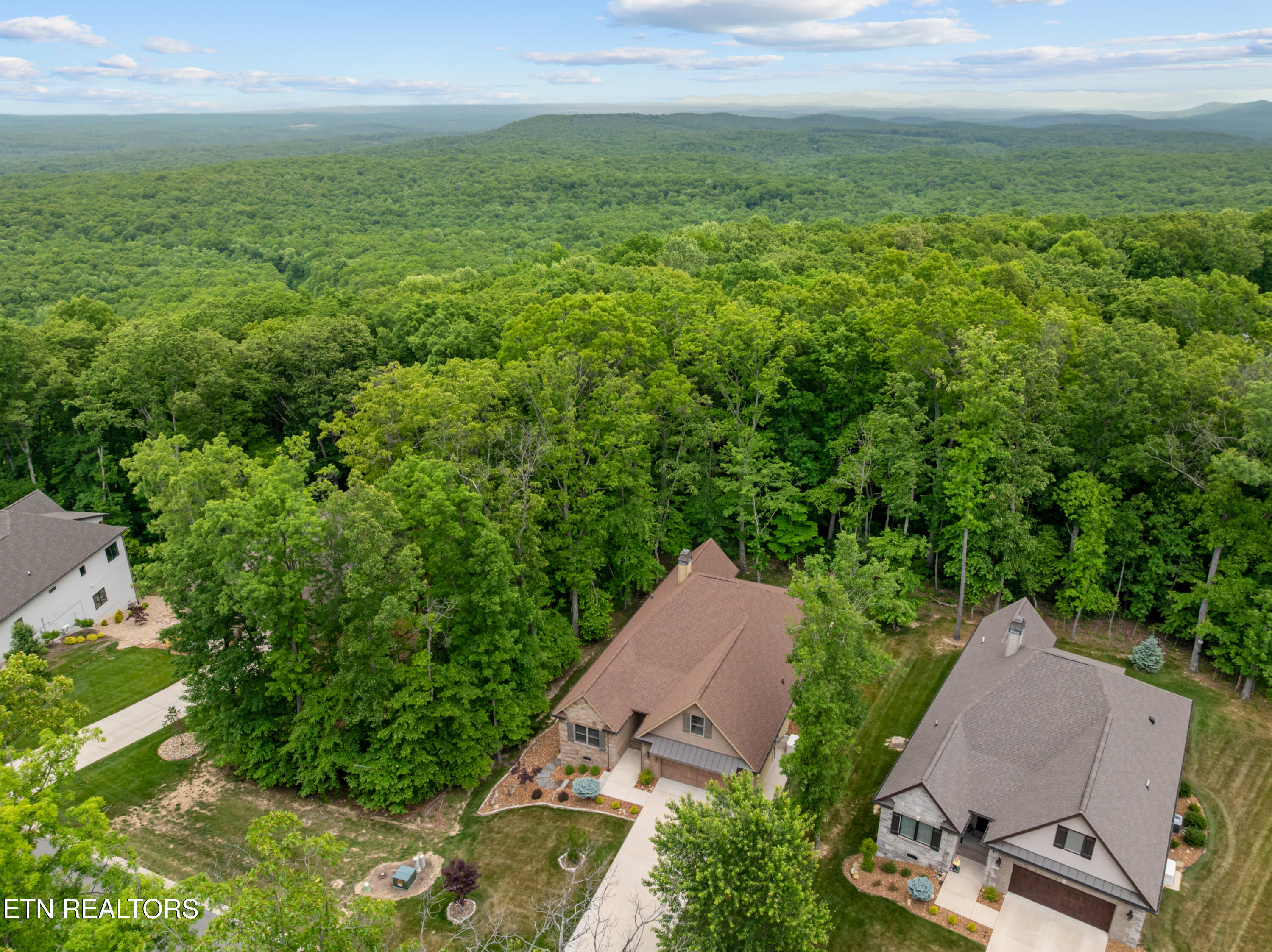 51 Oak Leaf Circle Fairfield Glade TN 38558