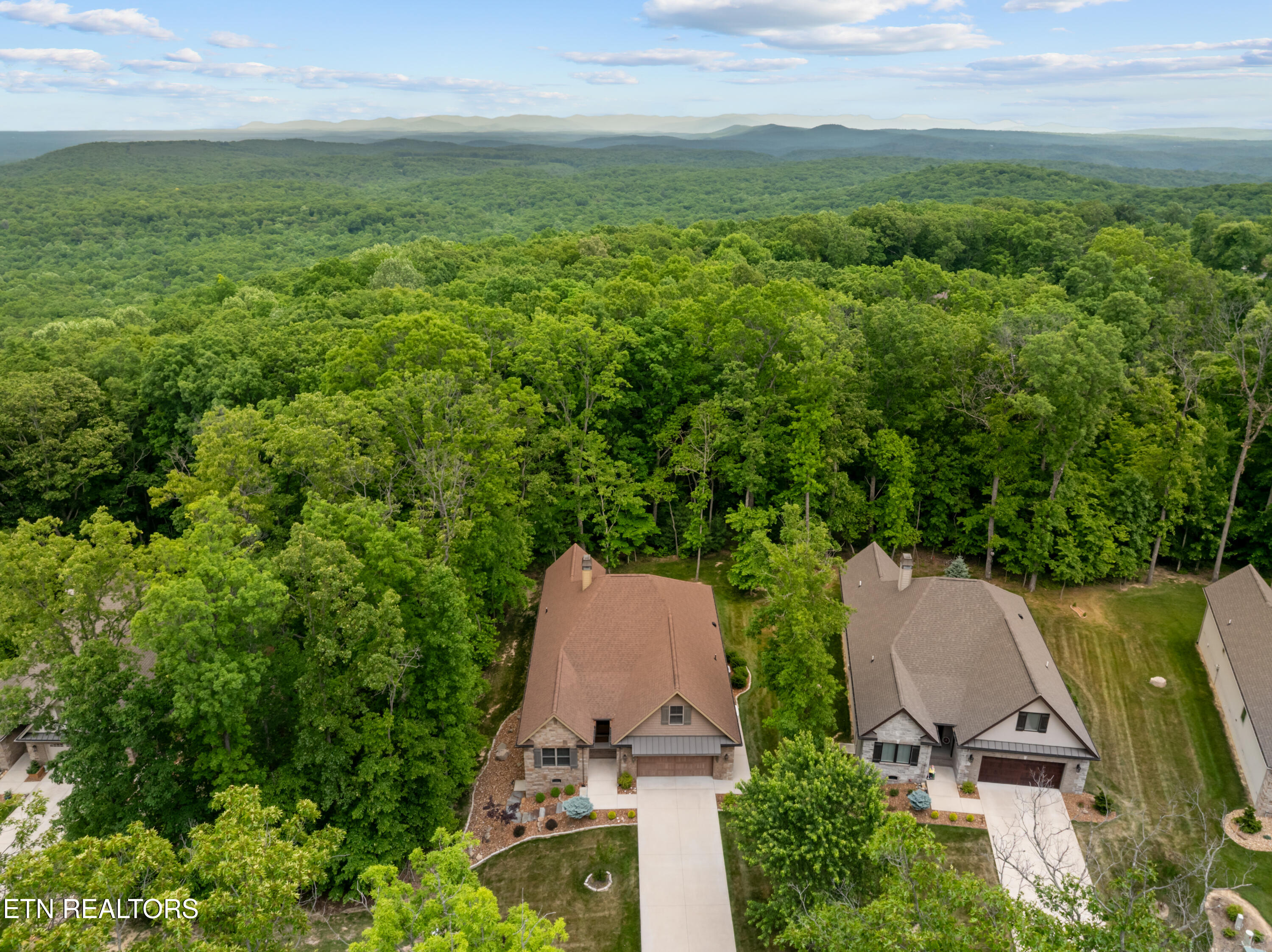 51 Oak Leaf Circle Fairfield Glade TN 38558