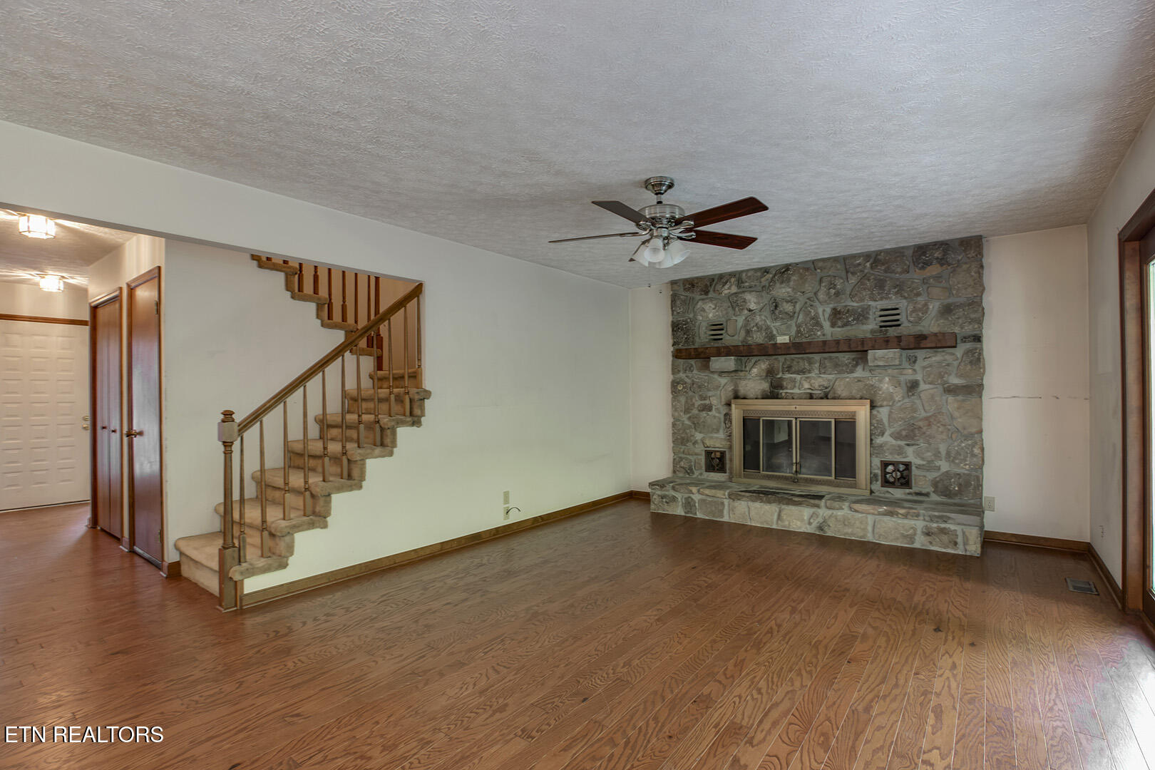 1560 Bluebird Cove Lane Sevierville TN 37862
