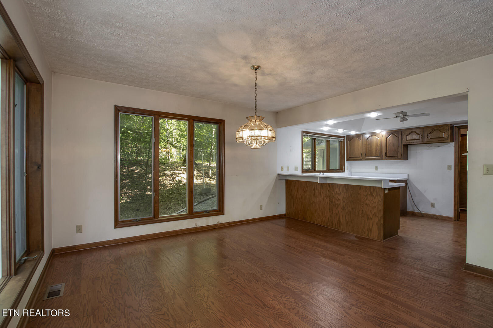 1560 Bluebird Cove Lane Sevierville TN 37862