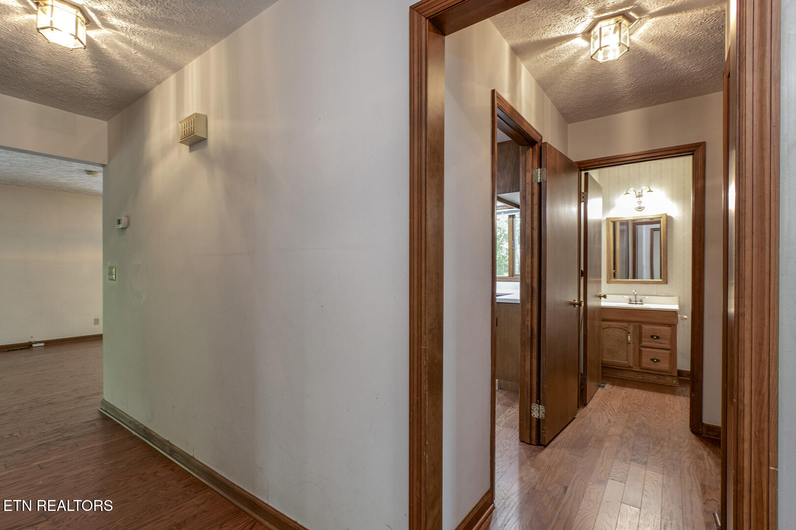 1560 Bluebird Cove Lane Sevierville TN 37862