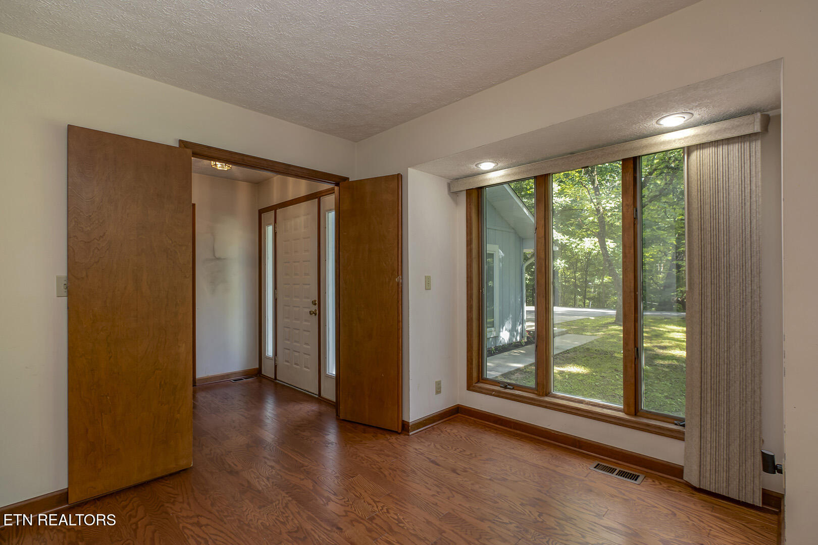 1560 Bluebird Cove Lane Sevierville TN 37862