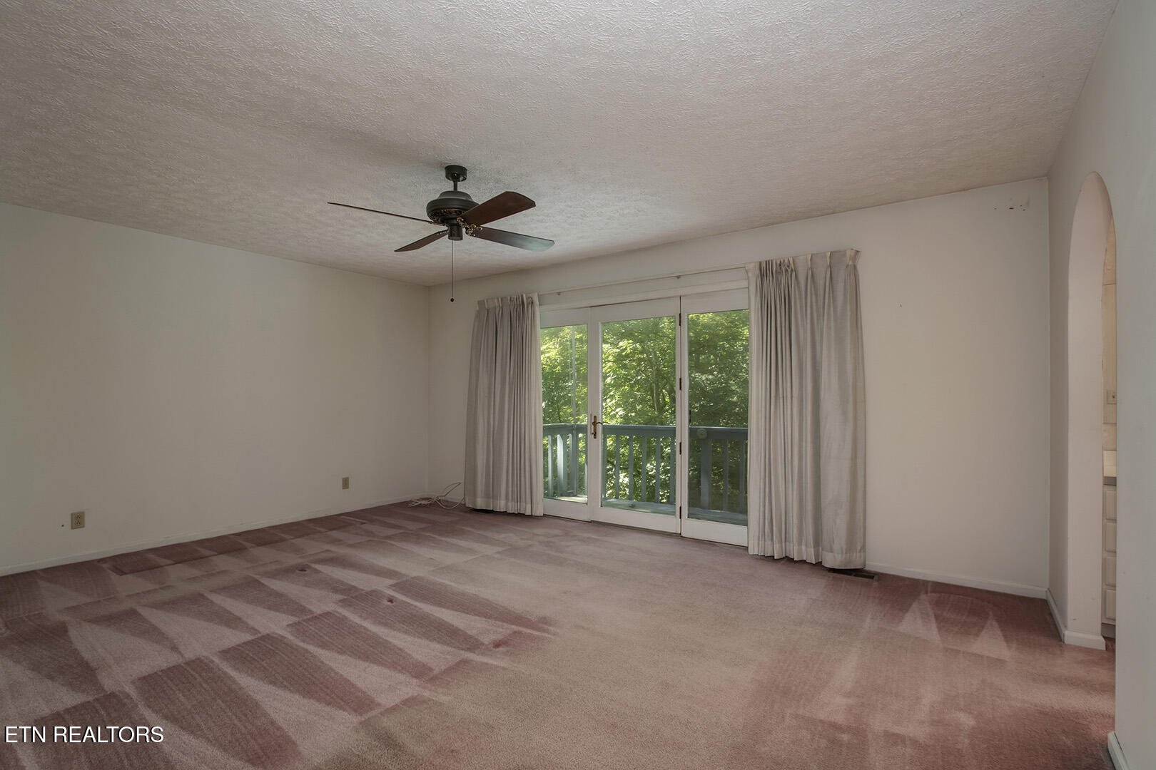 1560 Bluebird Cove Lane Sevierville TN 37862
