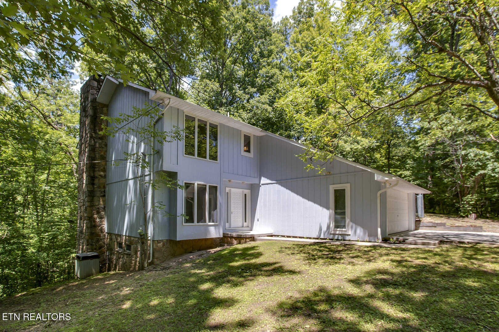 1560 Bluebird Cove Lane Sevierville TN 37862