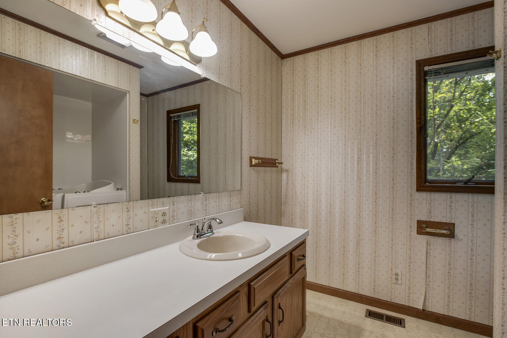 1560 Bluebird Cove Lane Sevierville TN 37862