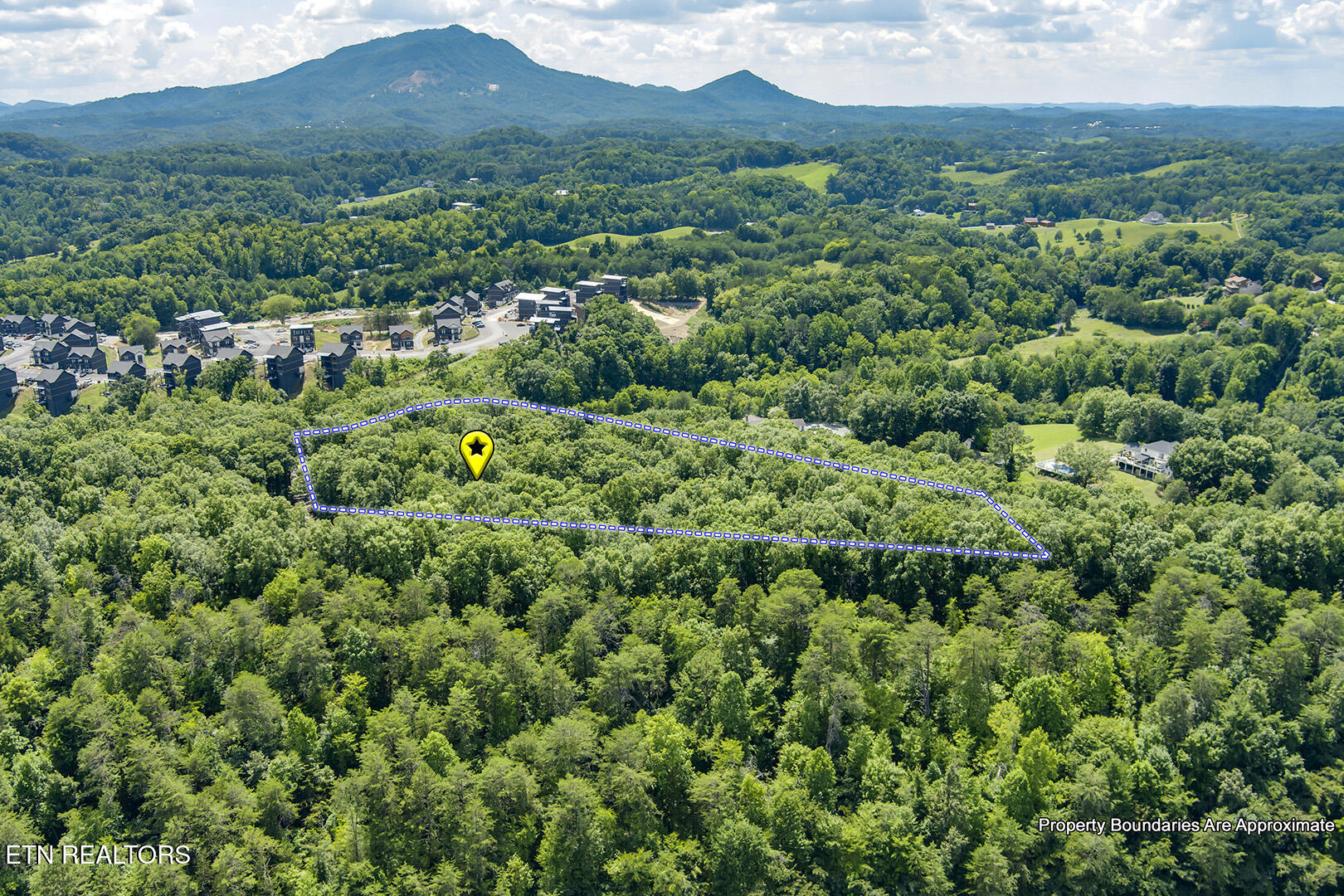 1560 Bluebird Cove Lane Sevierville TN 37862