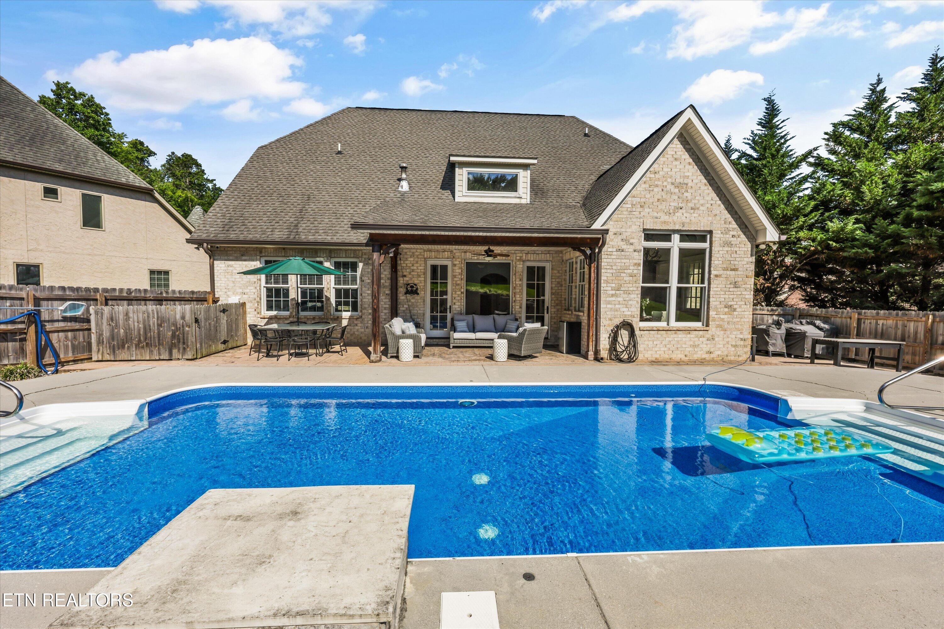 8206 Meadow Falls Lane Knoxville TN 37931