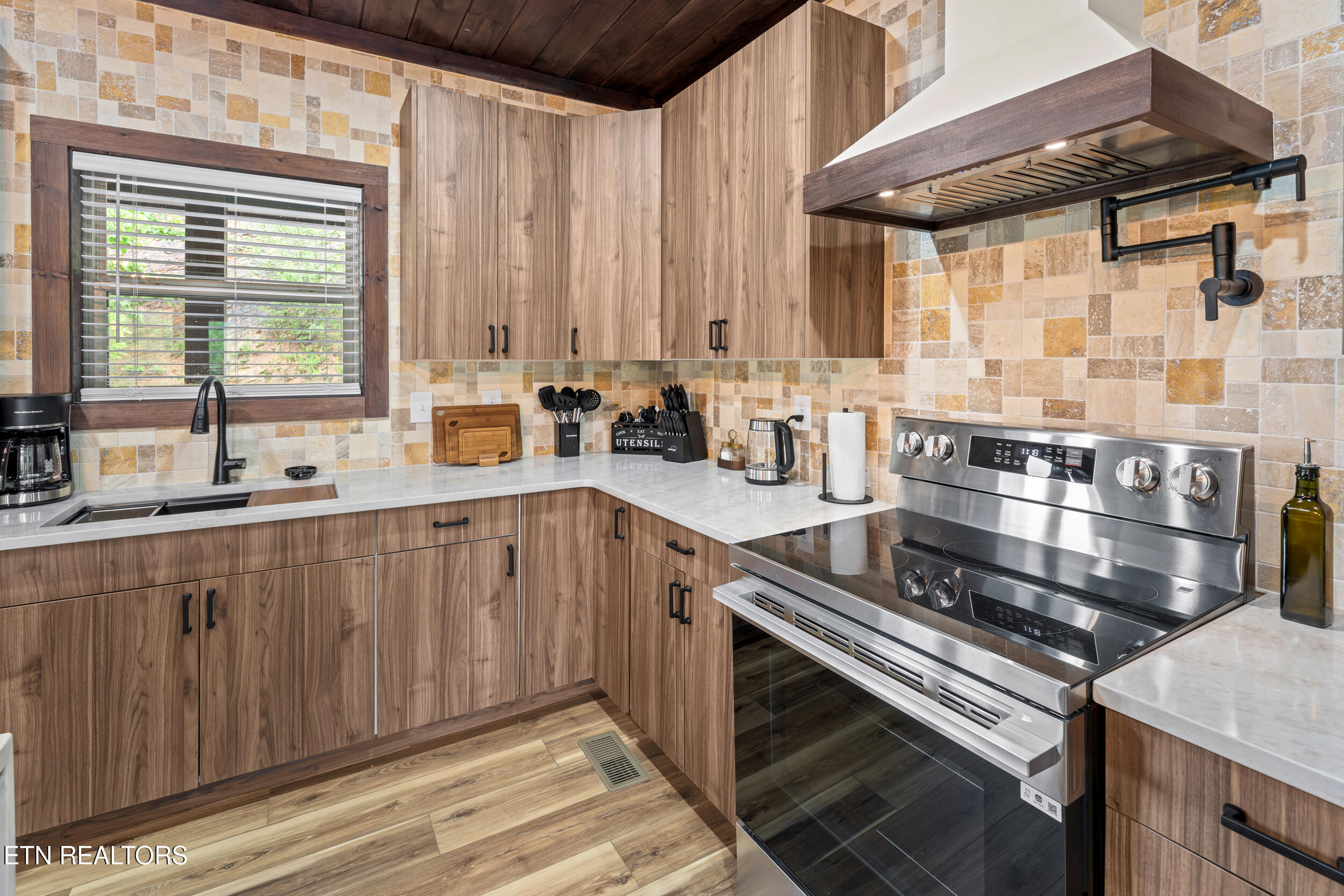 2332 Boulder Way Sevierville TN 37862
