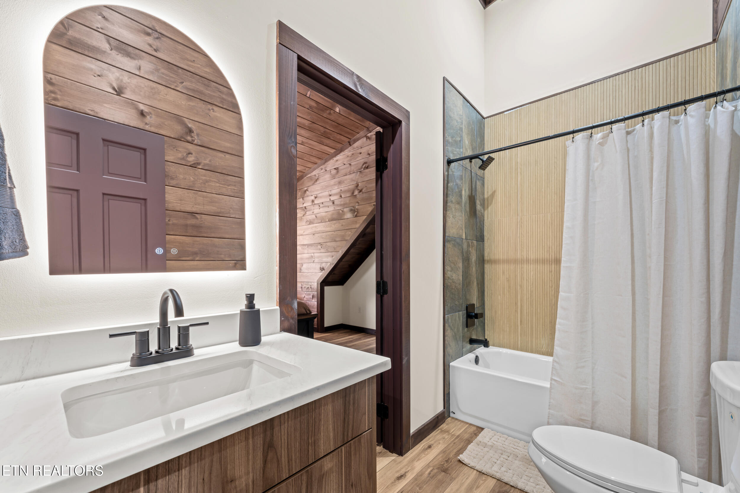 2332 Boulder Way Sevierville TN 37862