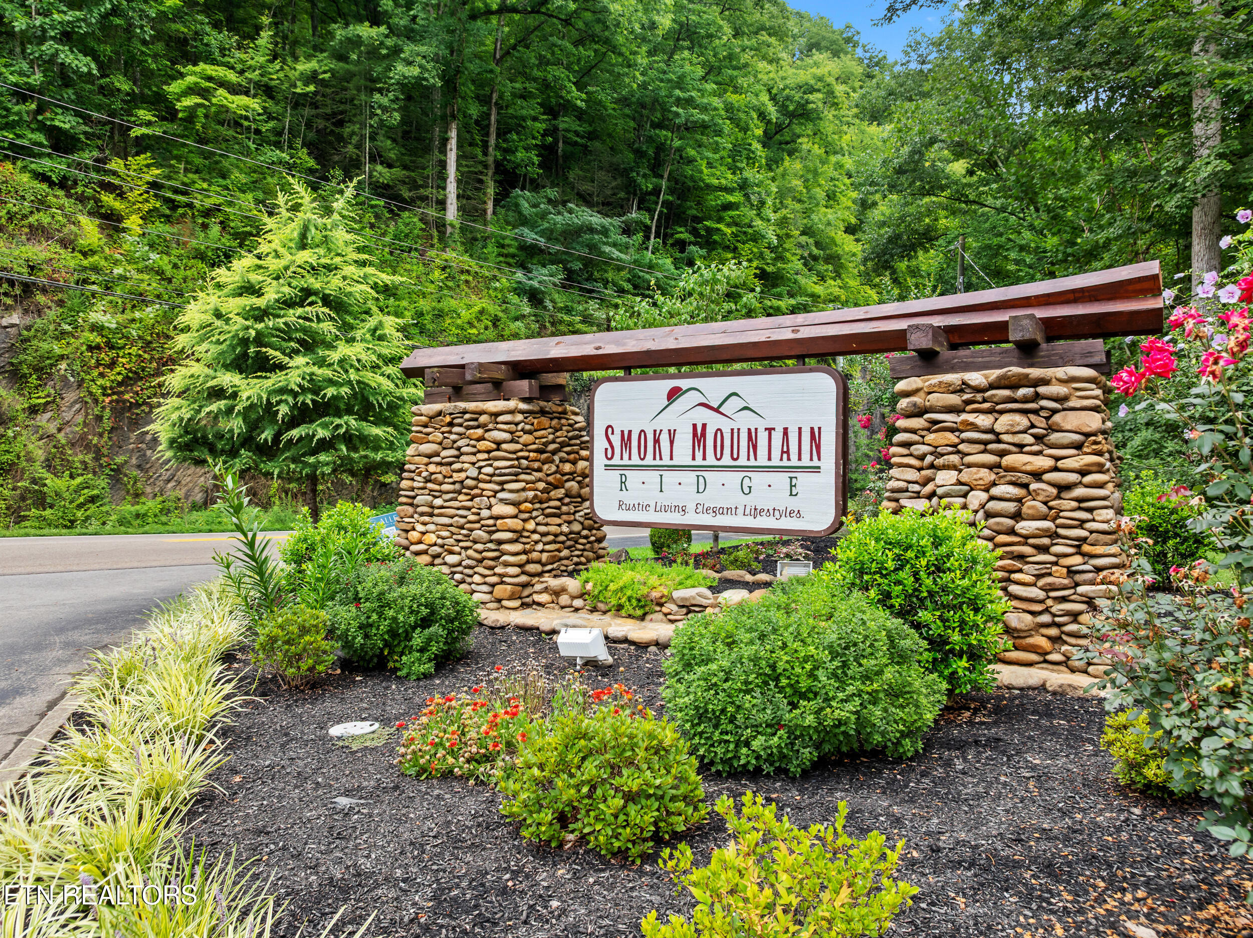 2332 Boulder Way Sevierville TN 37862
