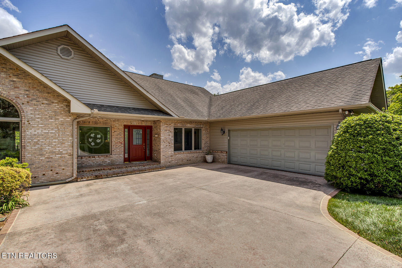 110 Kiowa Way Loudon TN 37774