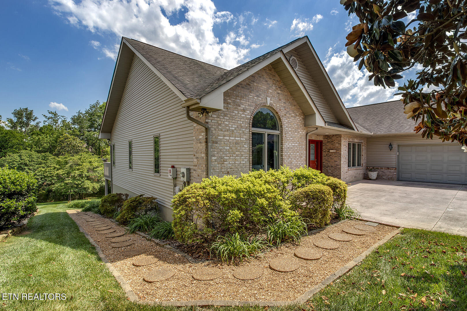 110 Kiowa Way Loudon TN 37774