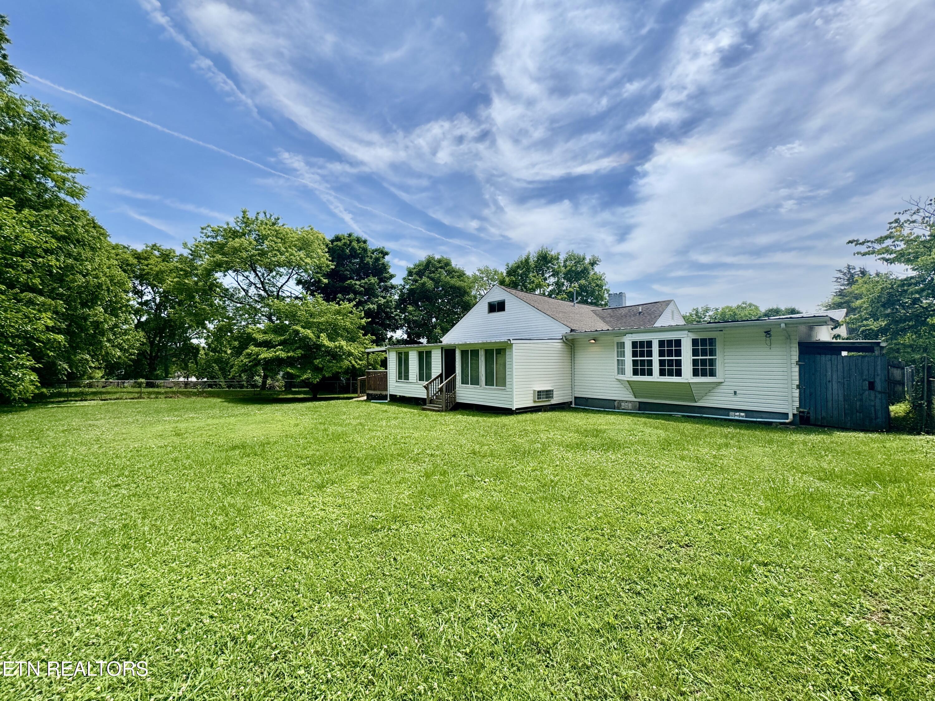 1703 Charles Drive Knoxville TN 37918