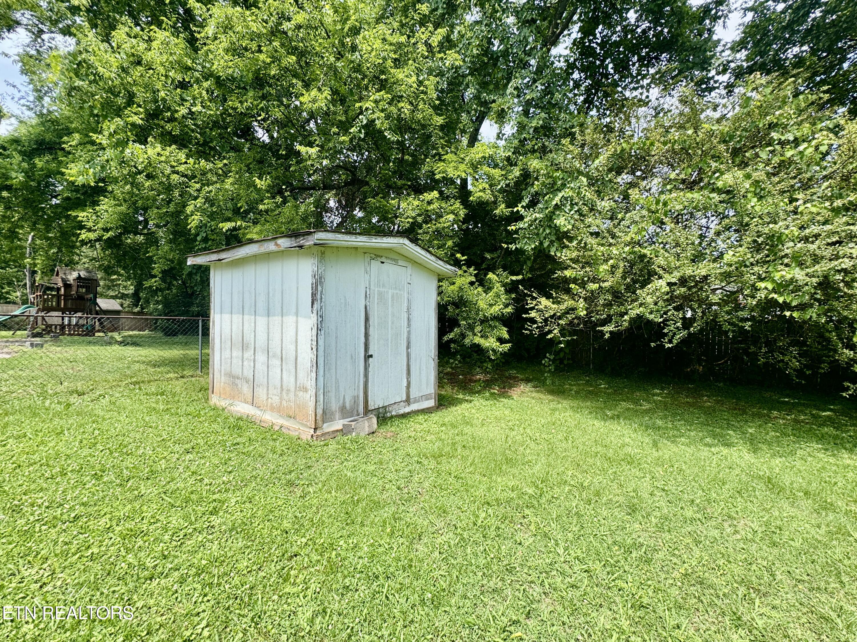 1703 Charles Drive Knoxville TN 37918