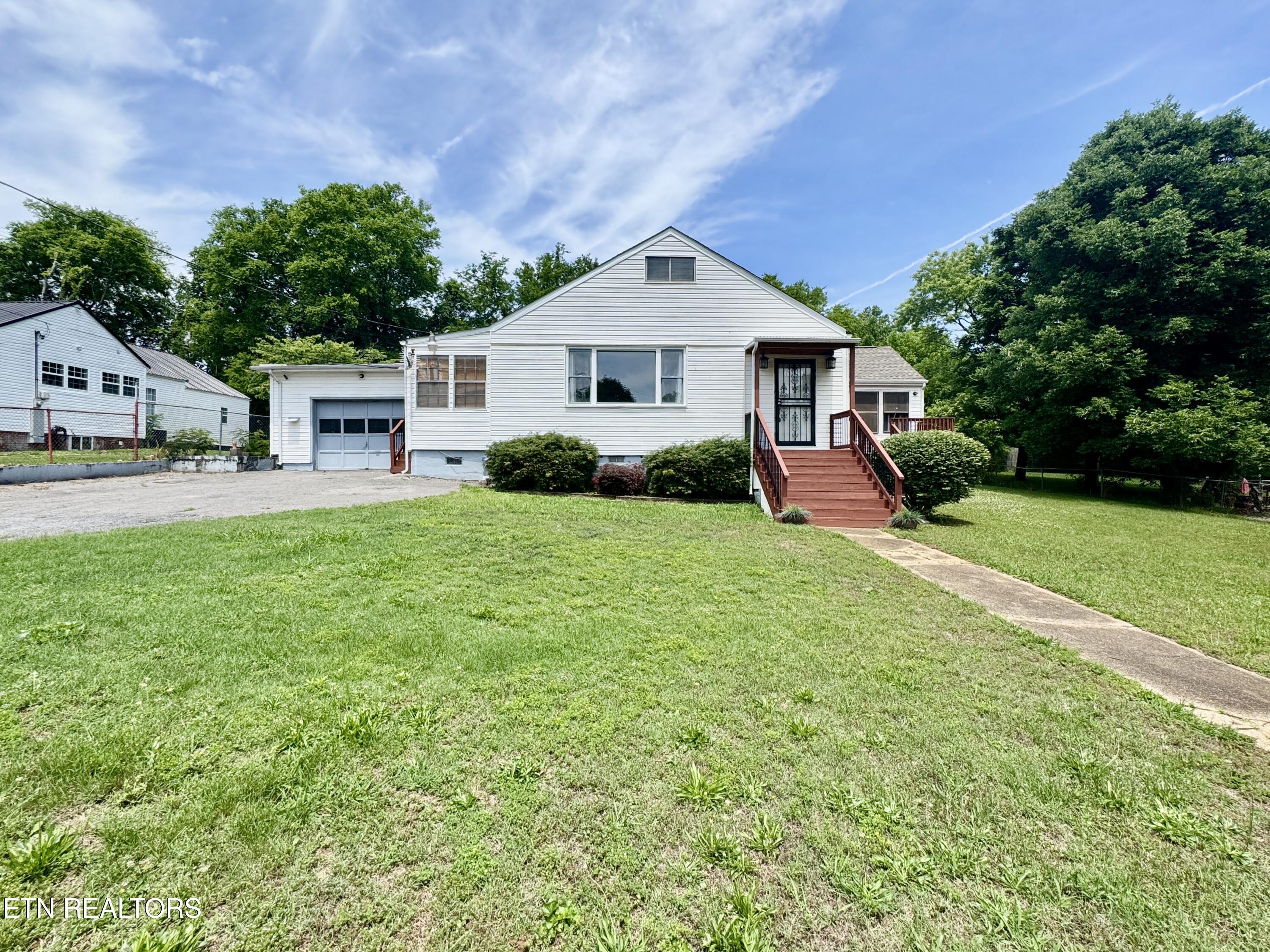 1703 Charles Drive Knoxville TN 37918