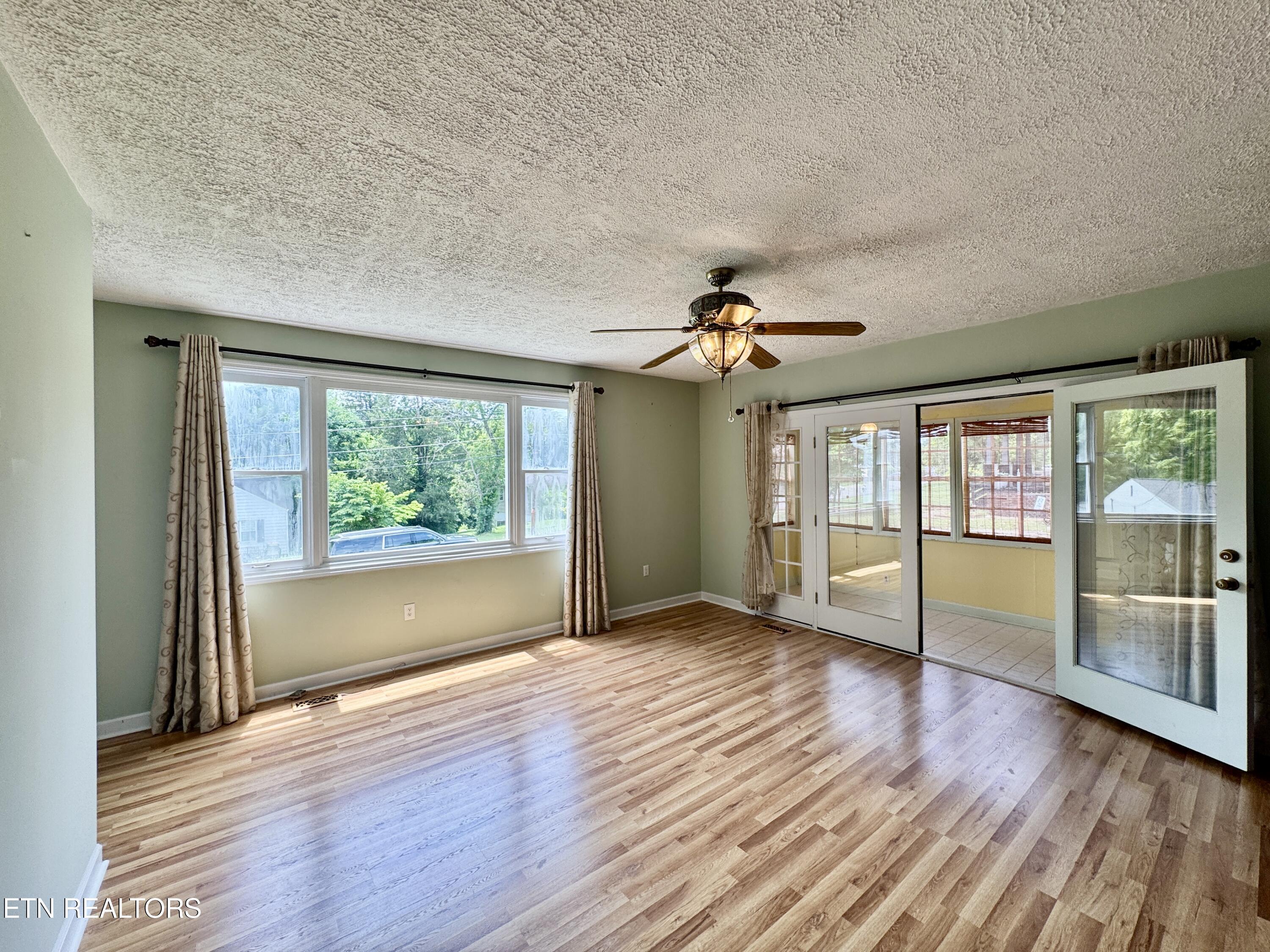 1703 Charles Drive Knoxville TN 37918