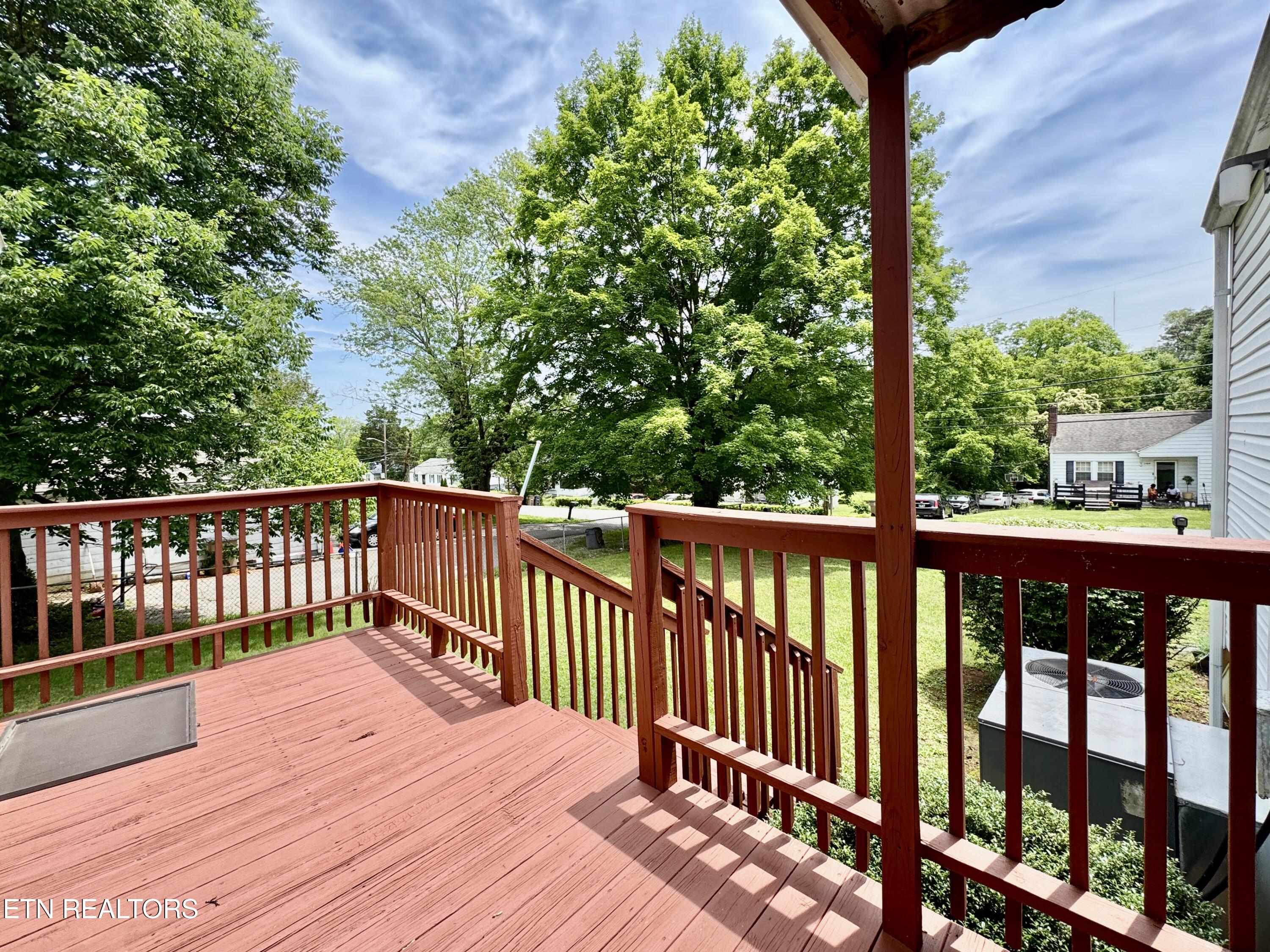 1703 Charles Drive Knoxville TN 37918
