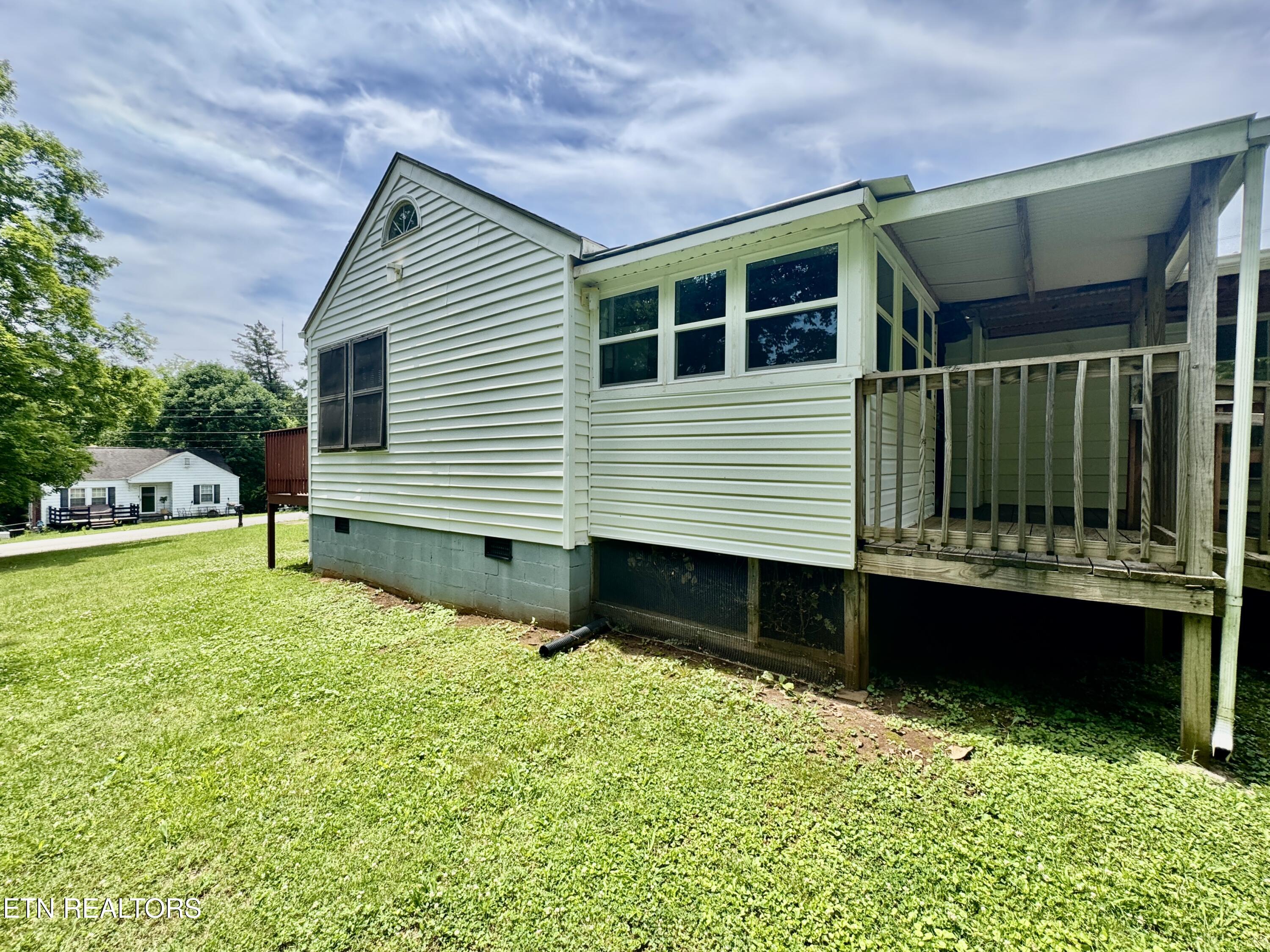 1703 Charles Drive Knoxville TN 37918