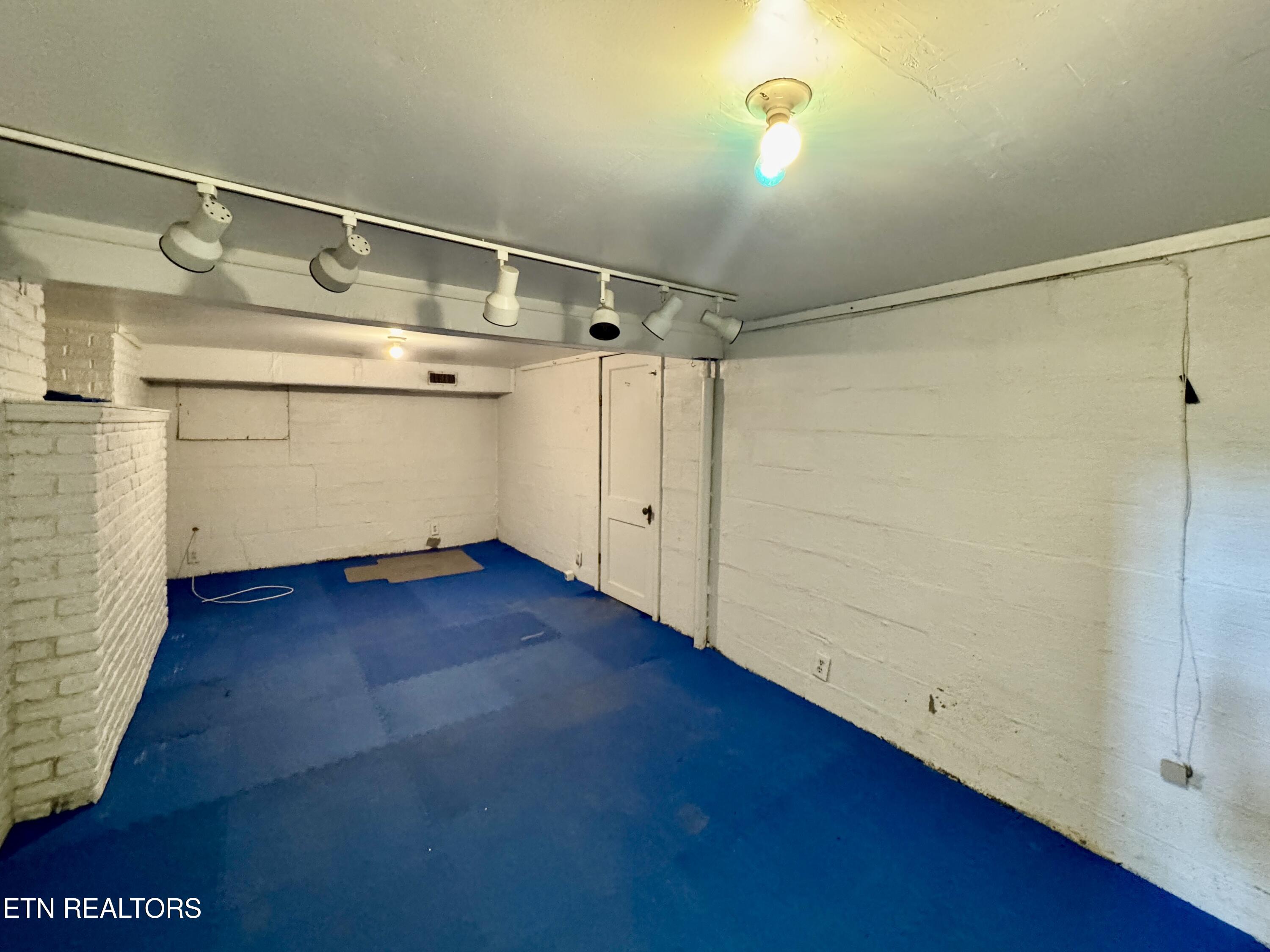 1703 Charles Drive Knoxville TN 37918