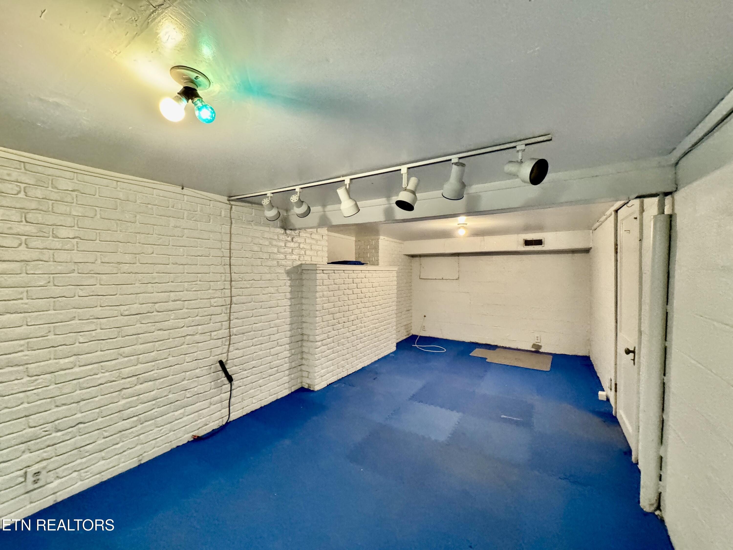 1703 Charles Drive Knoxville TN 37918