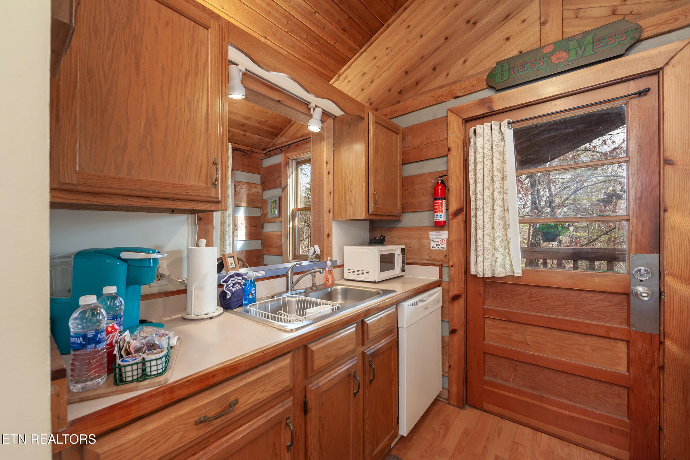 1654 S Mountain View Road Sevierville TN 37876