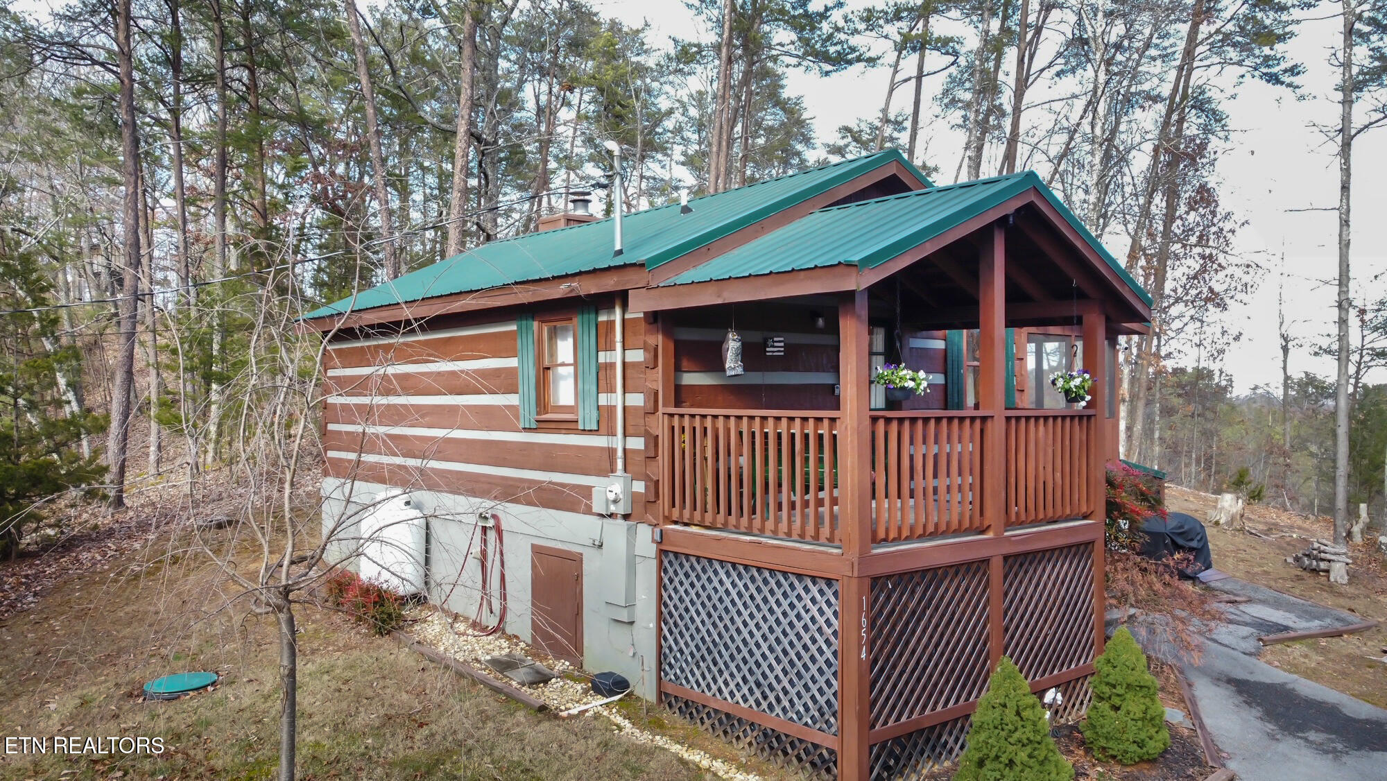 1654 S Mountain View Road Sevierville TN 37876