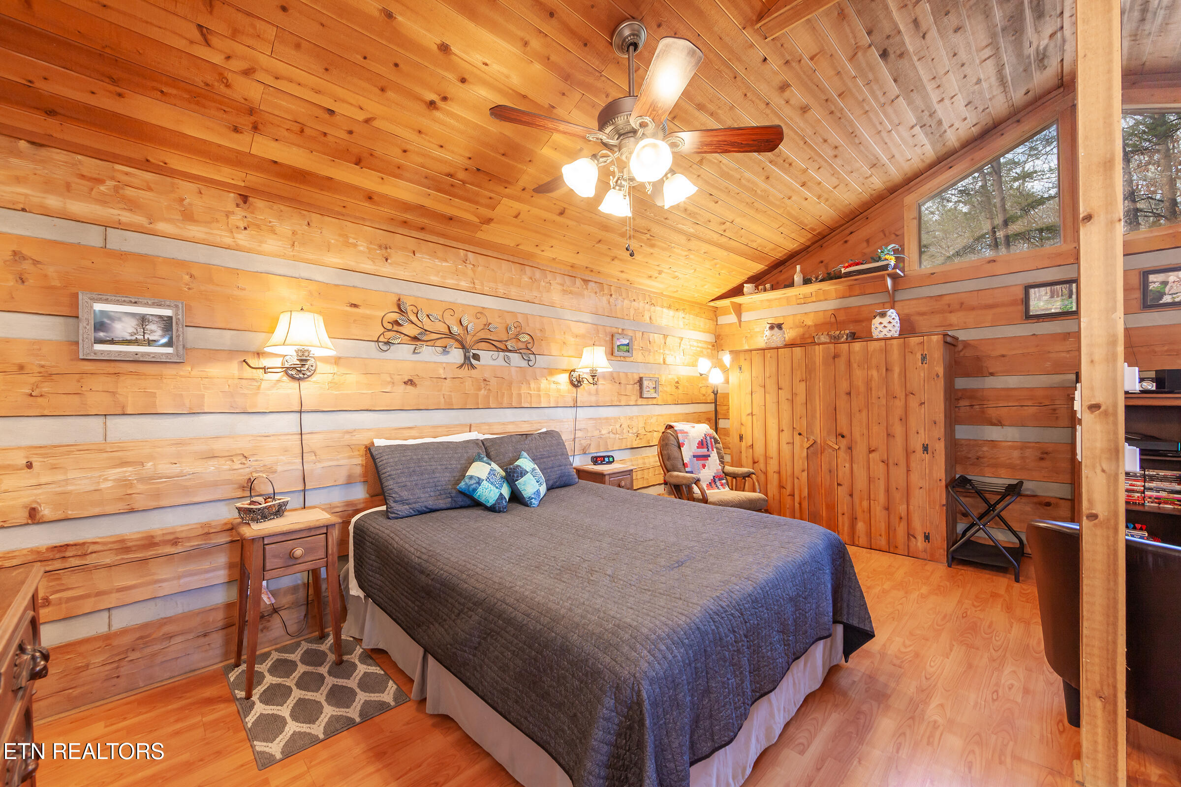 1654 S Mountain View Road Sevierville TN 37876