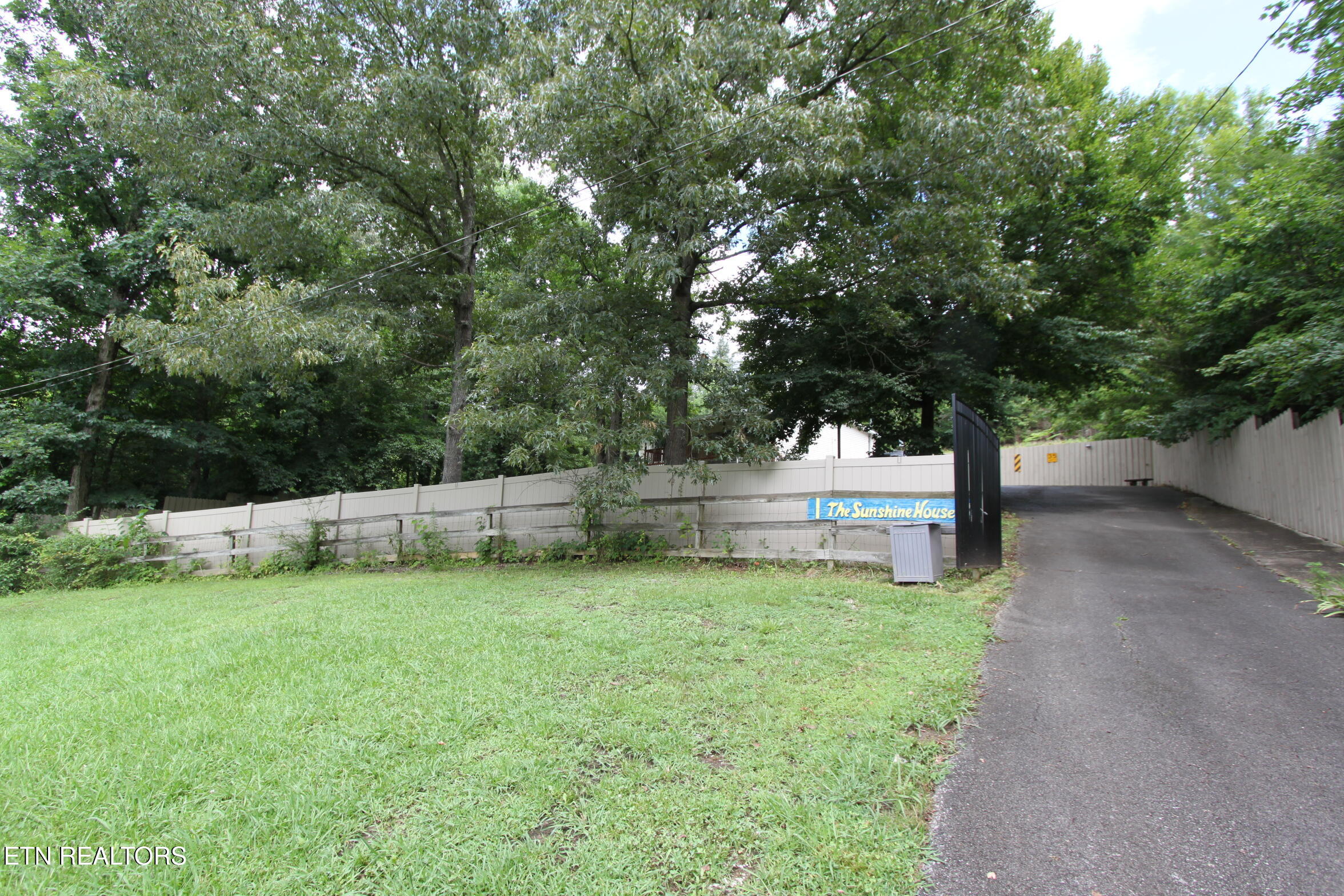 1150 Tranquility Hills Way Cosby TN 37722