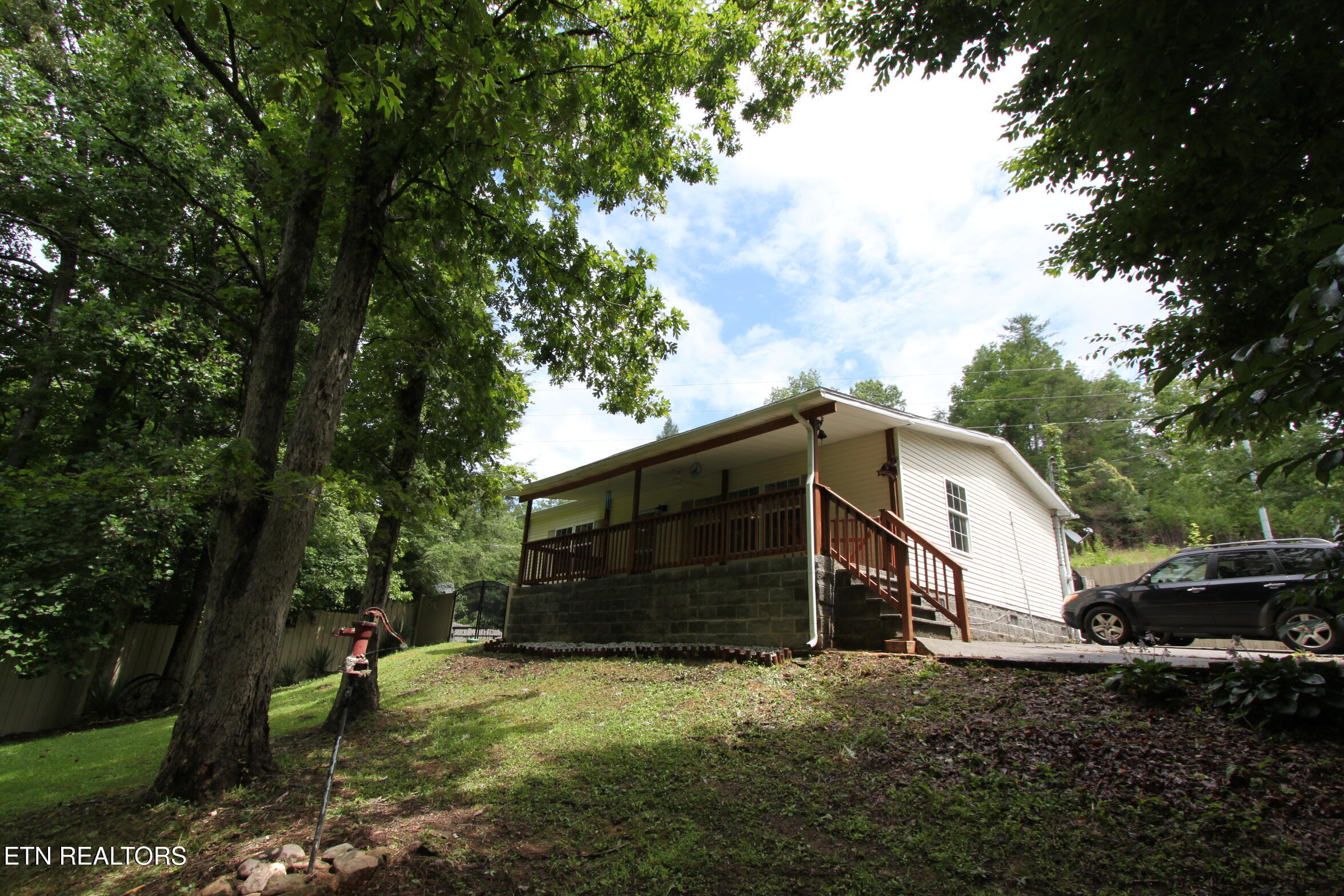 1150 Tranquility Hills Way Cosby TN 37722