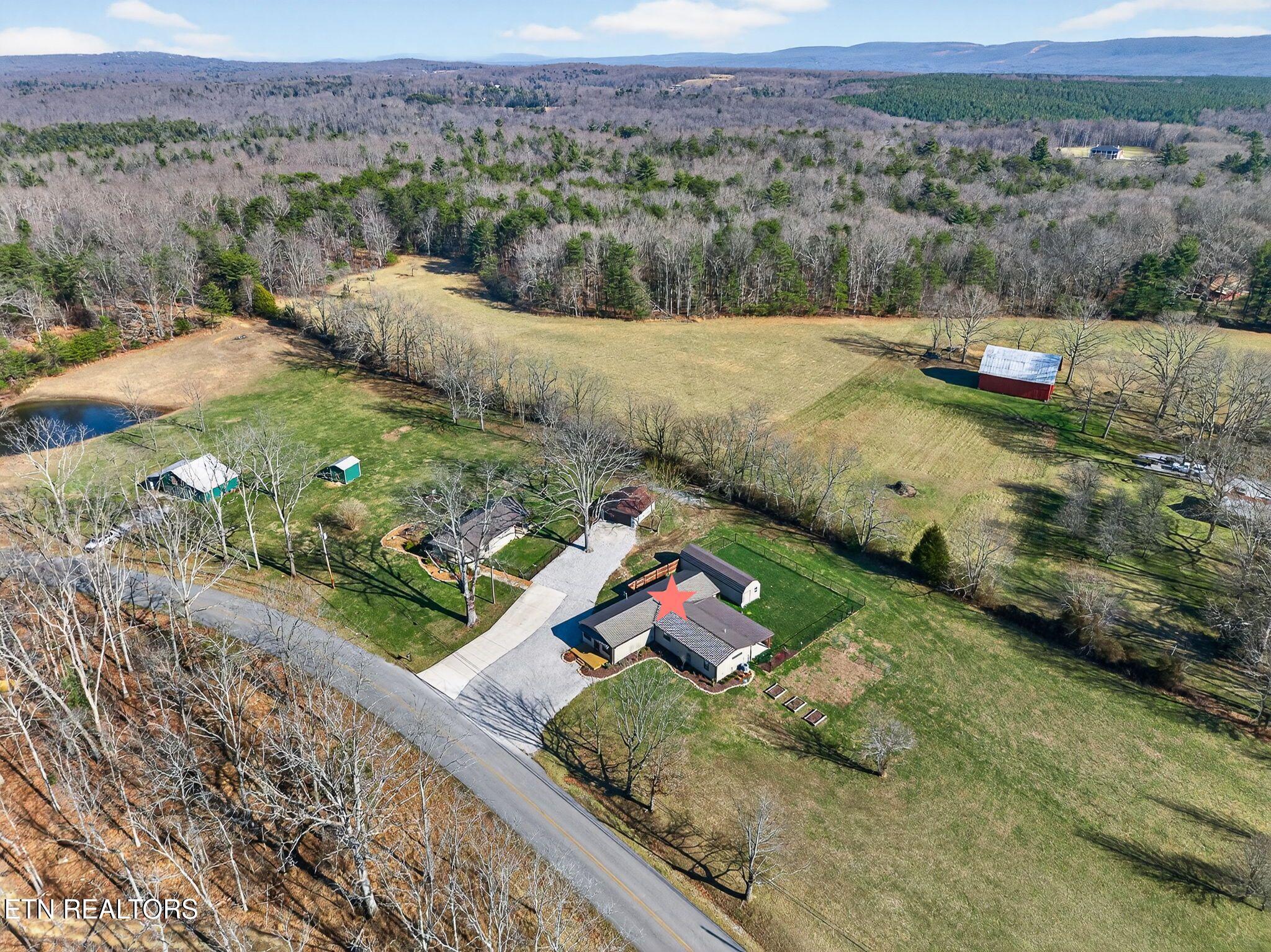 2490 Chestnut Hill Road Crossville TN 38571