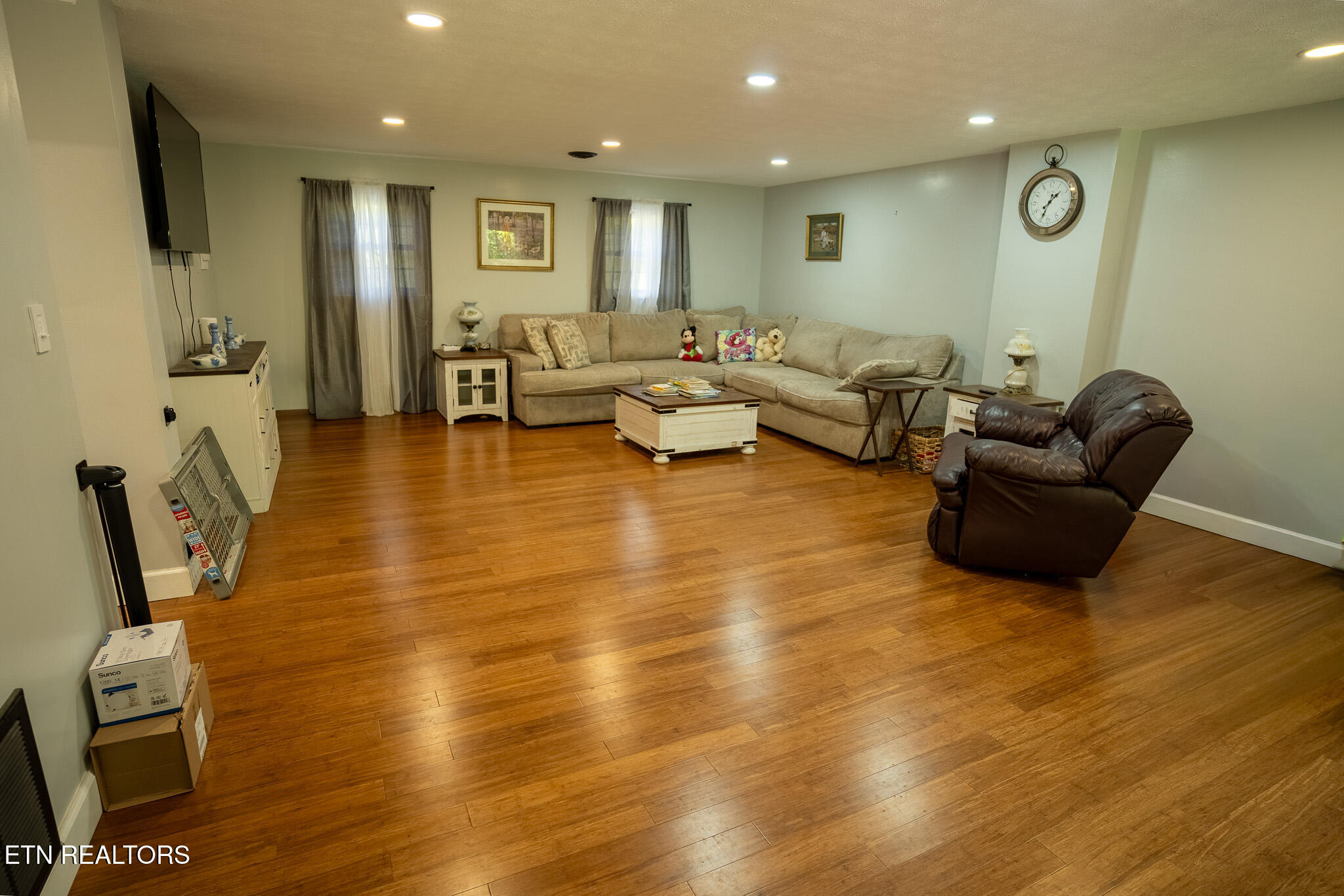 663 W Hills Drive Harriman TN 37748
