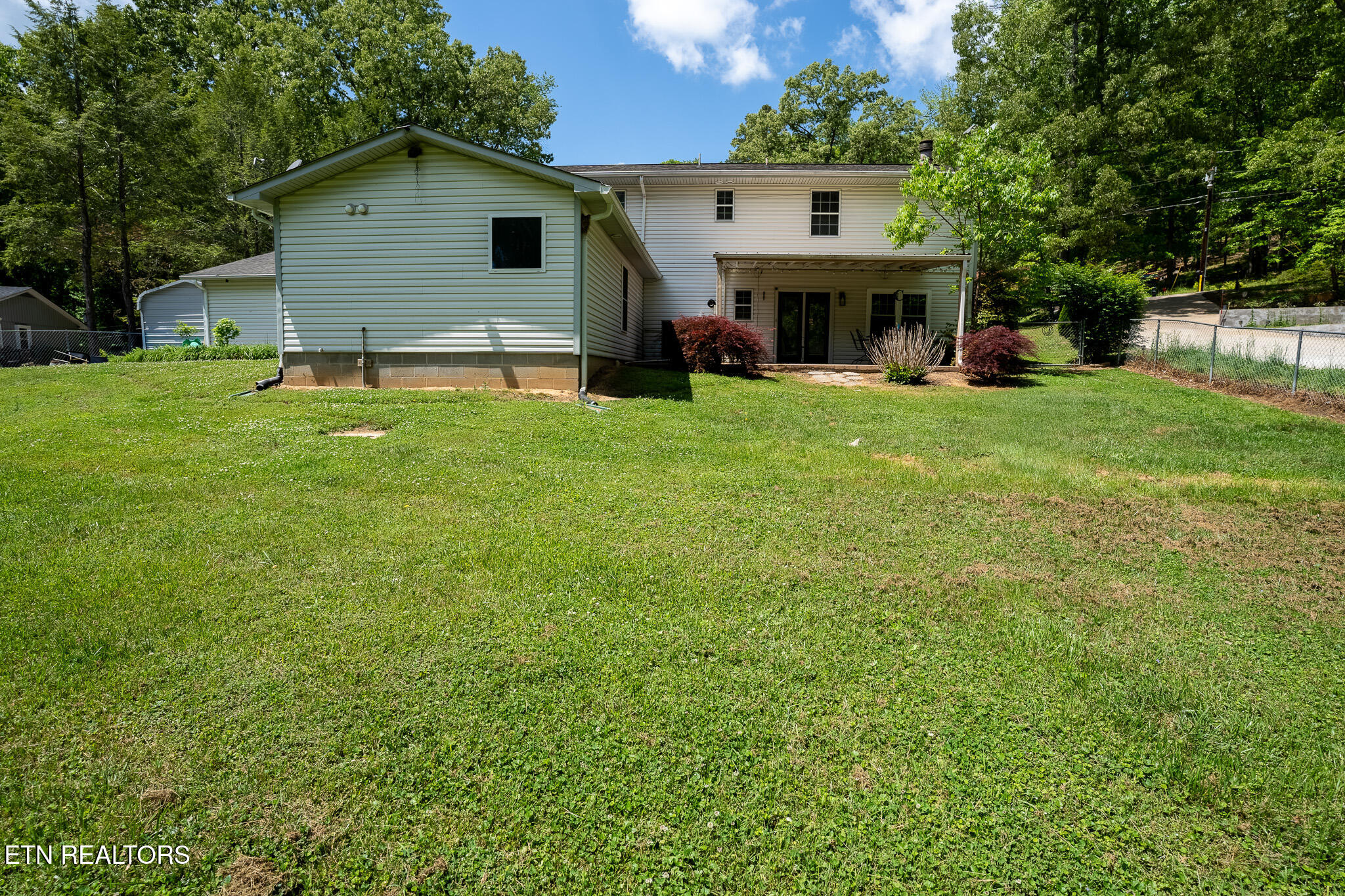 663 W Hills Drive Harriman TN 37748