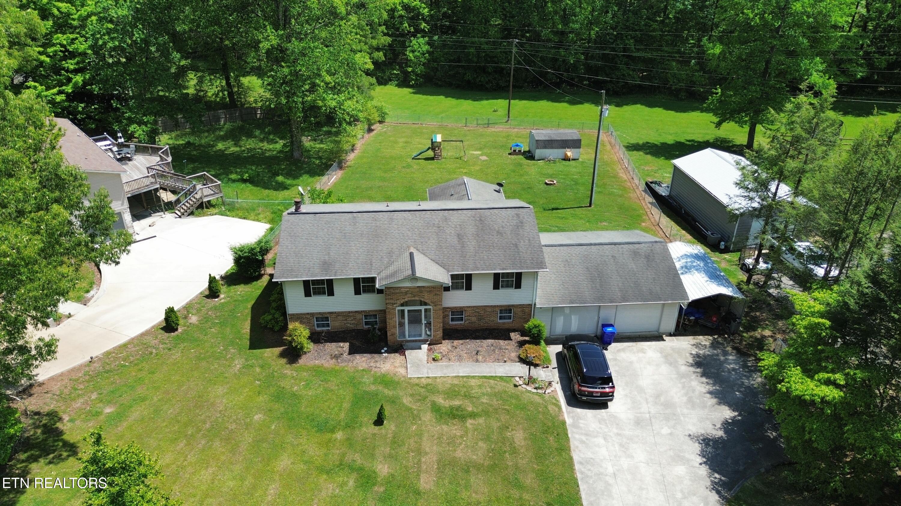 663 W Hills Drive Harriman TN 37748