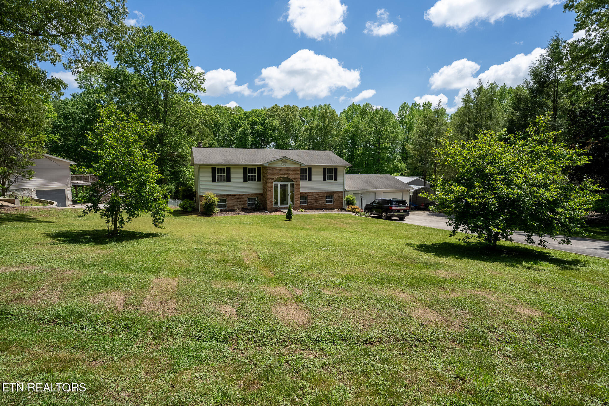 663 W Hills Drive Harriman TN 37748