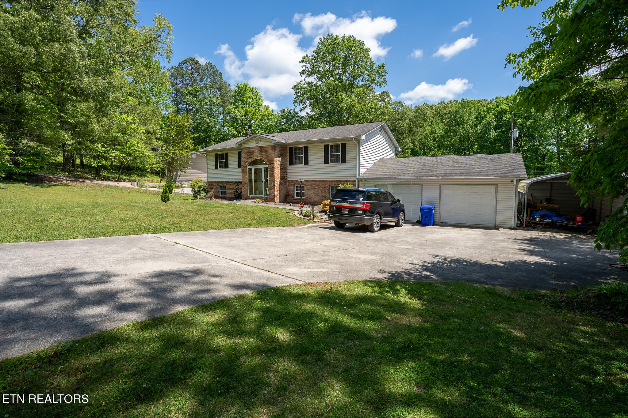 663 W Hills Drive Harriman TN 37748