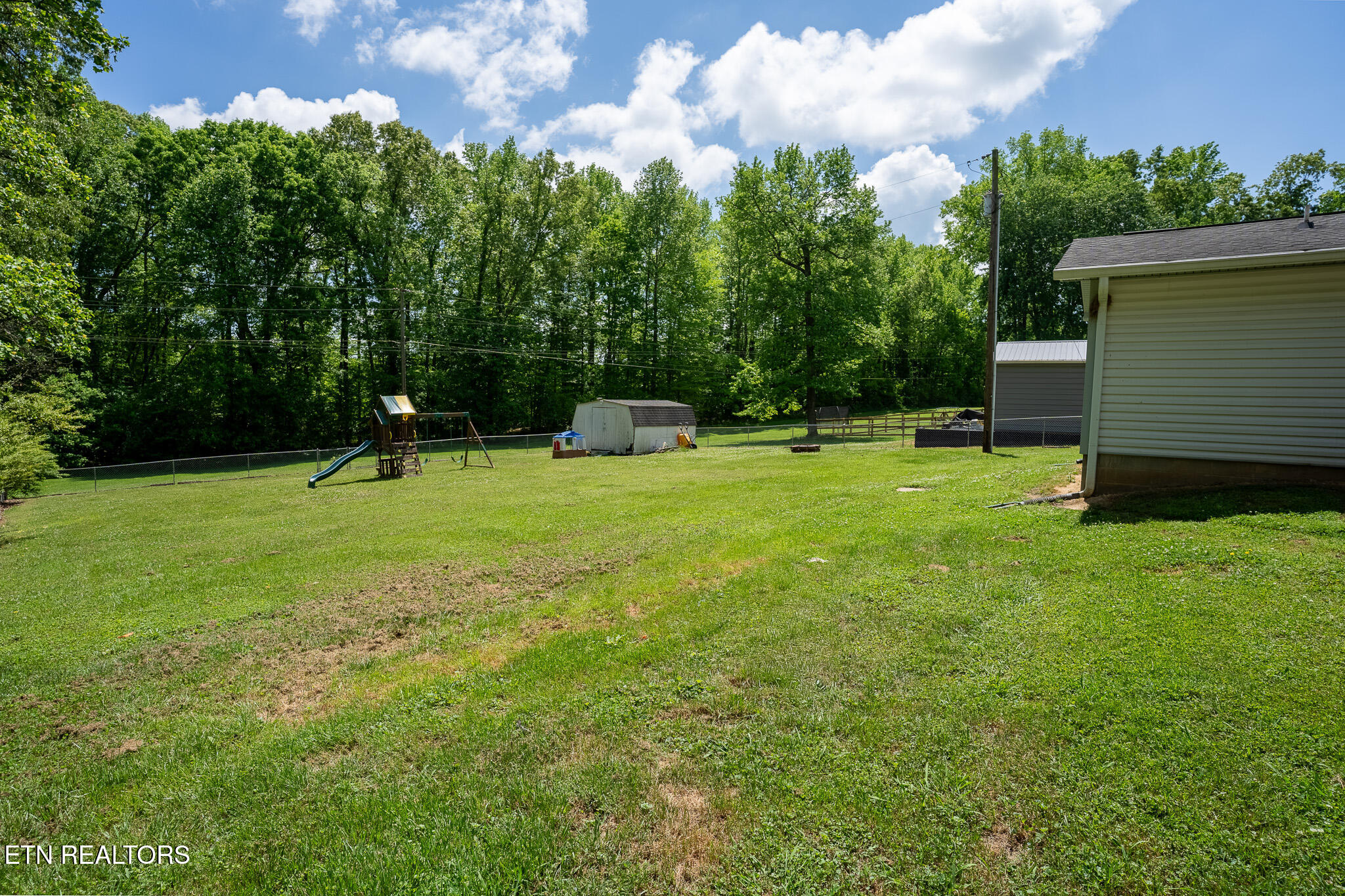 663 W Hills Drive Harriman TN 37748