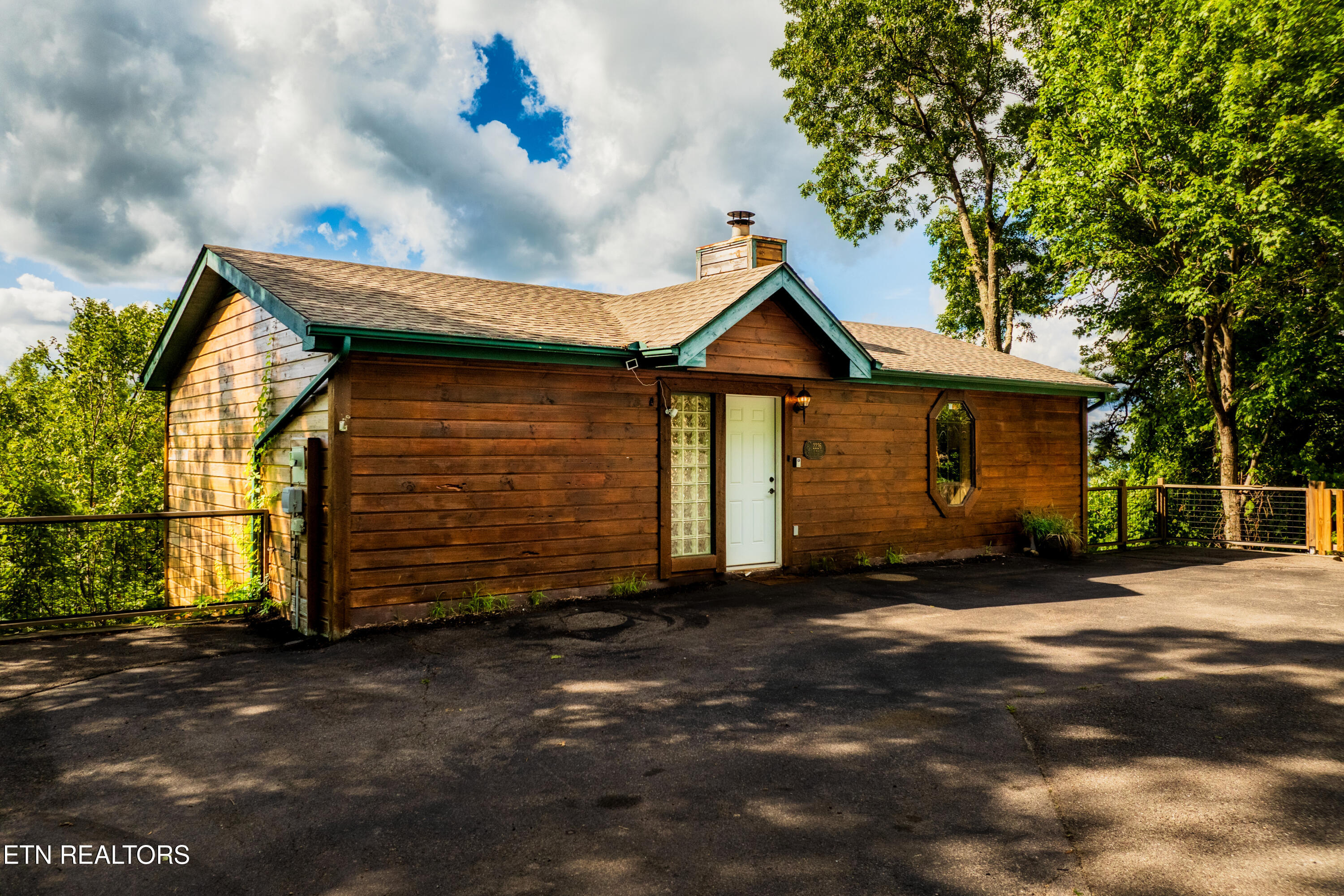 2226 Street Moritz Court Gatlinburg TN 37738