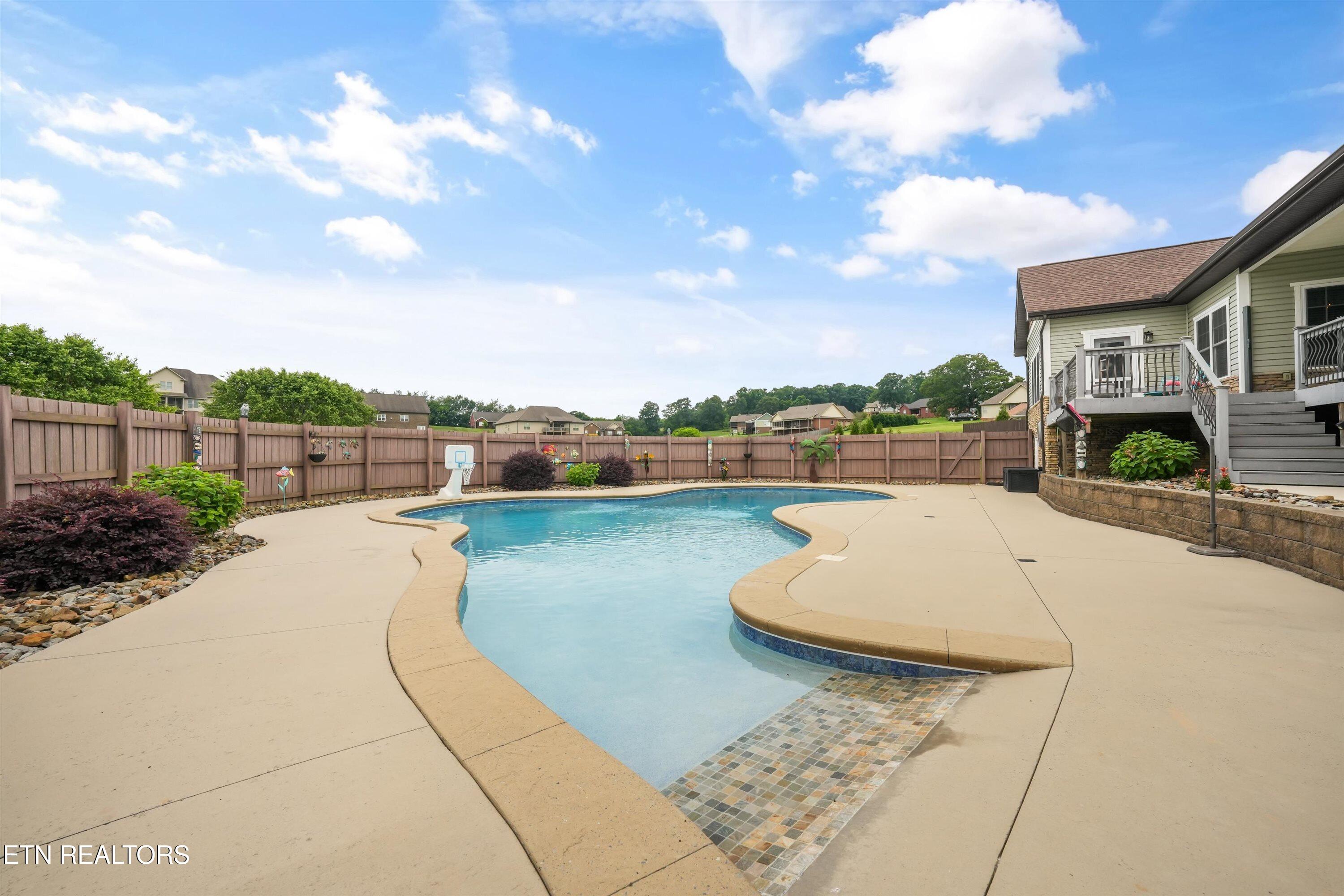 1113 Walker Road Maryville TN 37801