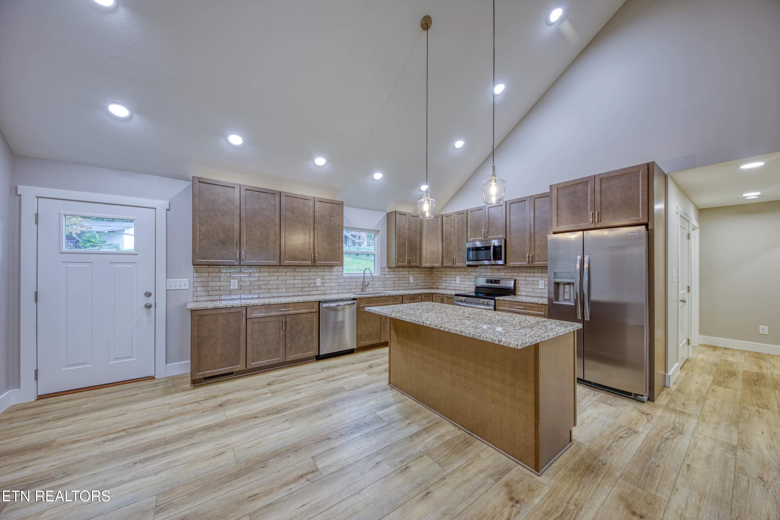 413 Commanche Trail Seymour TN 37865