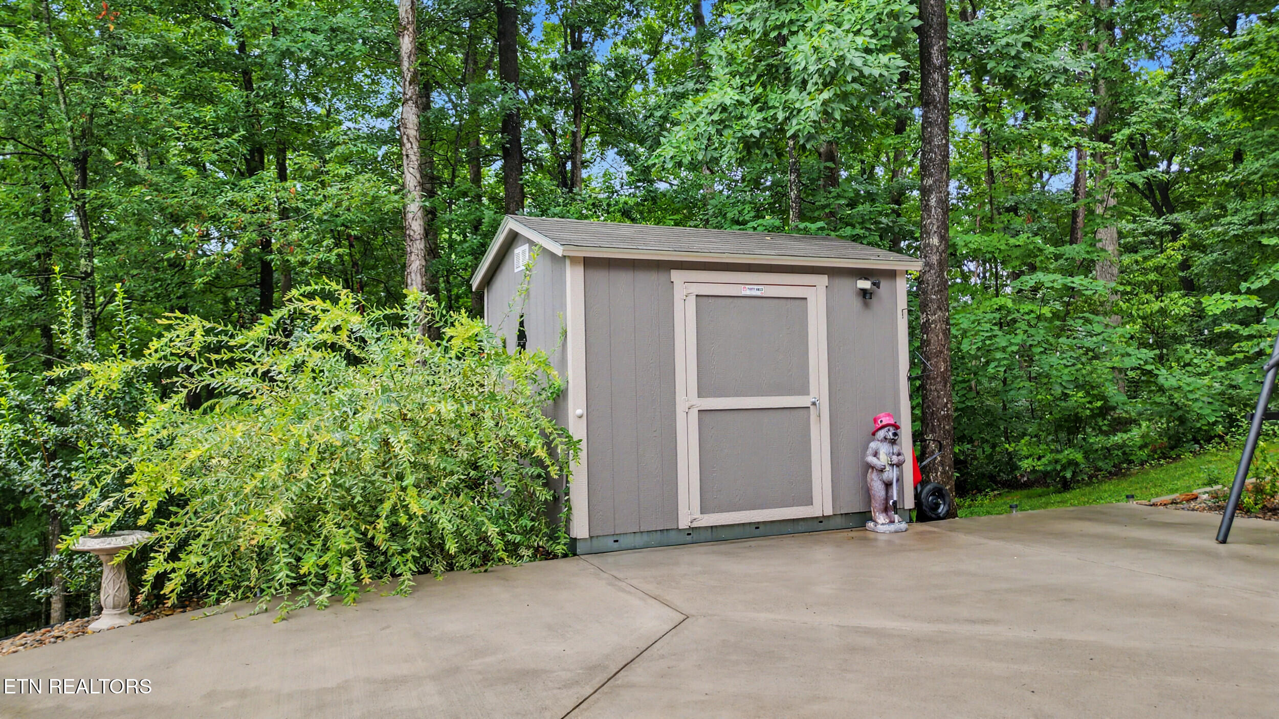 1016 Country Mountain Road Cosby TN 37722